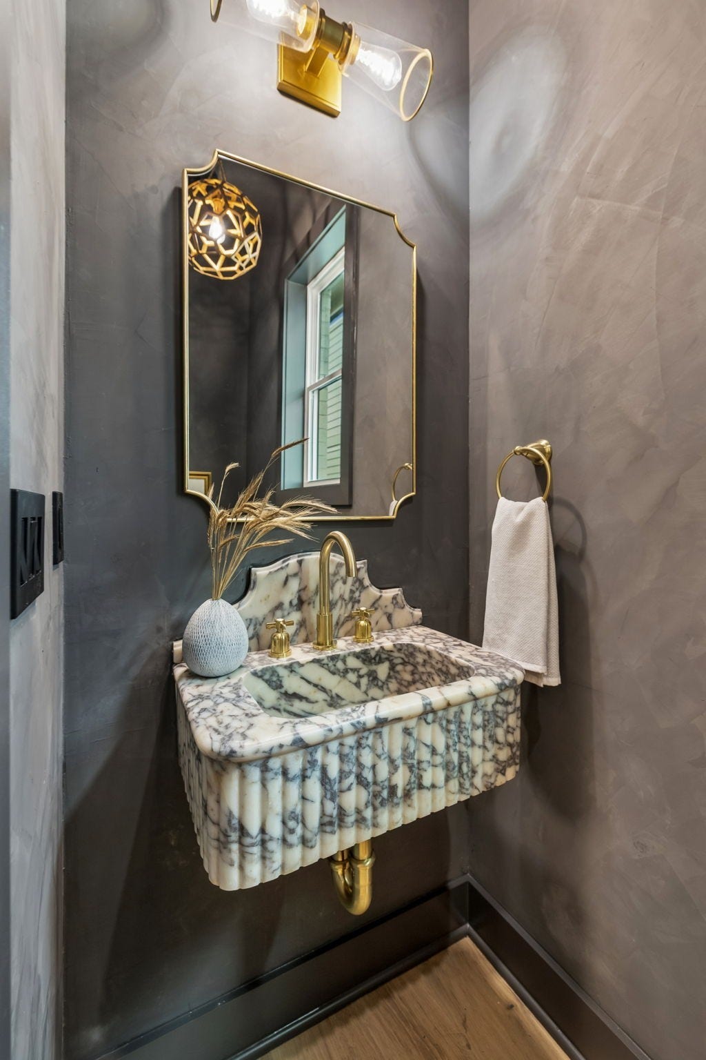 6413 Ranchero Dr, #B, Nashville, TN 37209 Downstairs Powder room with beautiful marble sink