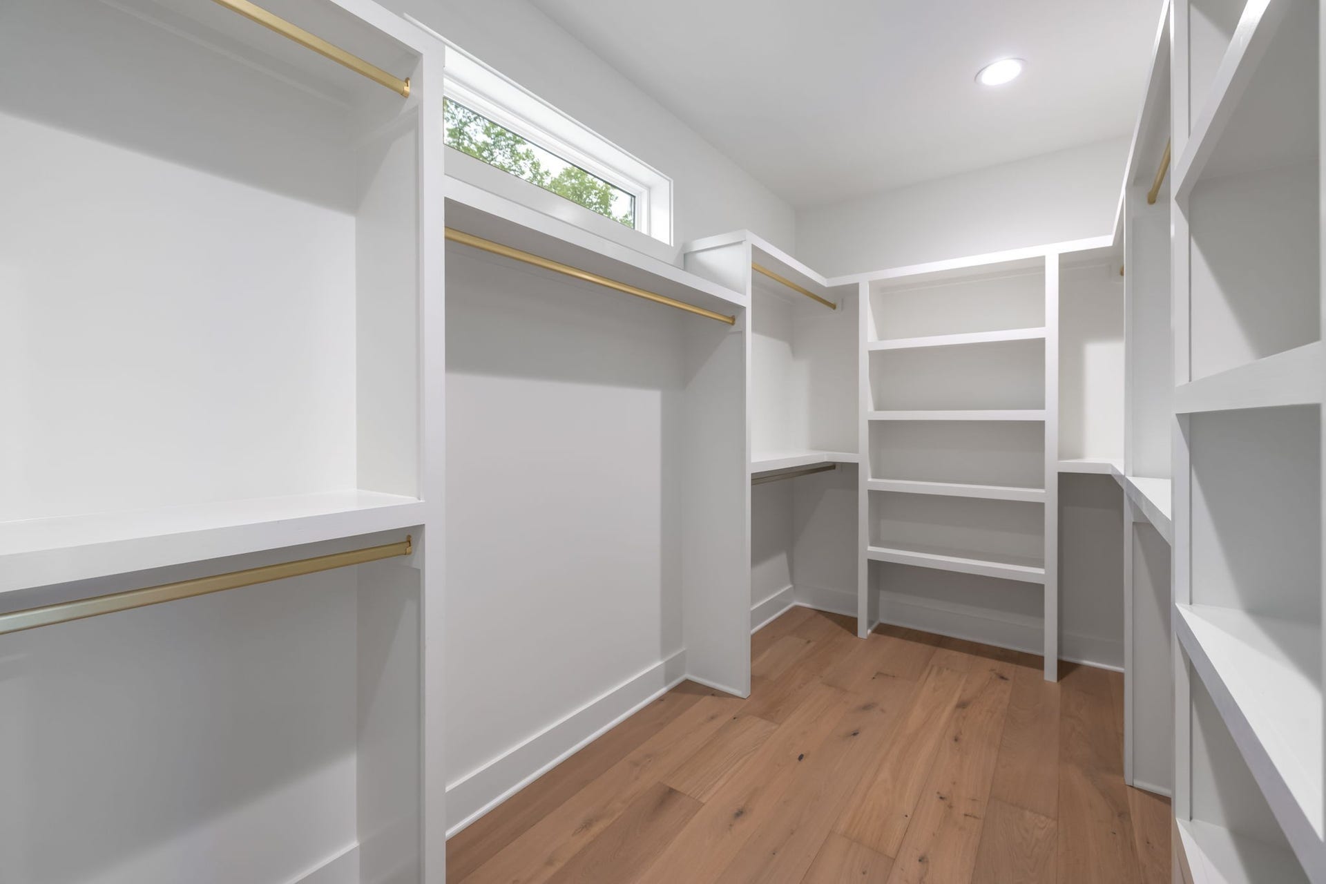 6413 Ranchero Dr, #B, Nashville, TN 37209 Custom Built In Closet