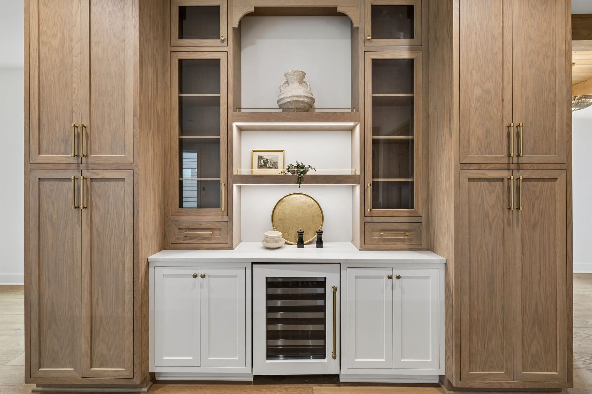 6413 Ranchero Dr, #B, Nashville, TN 37209 Beautiful Custom Cabinetry