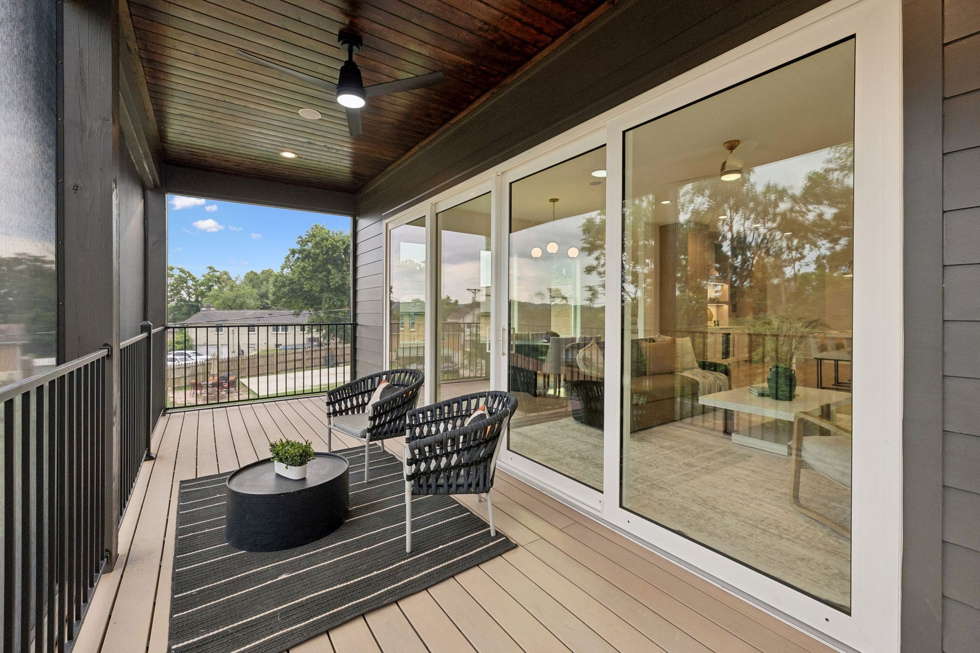 6413 Ranchero Dr, #B, Nashville, TN 37209 Screened in Porches
