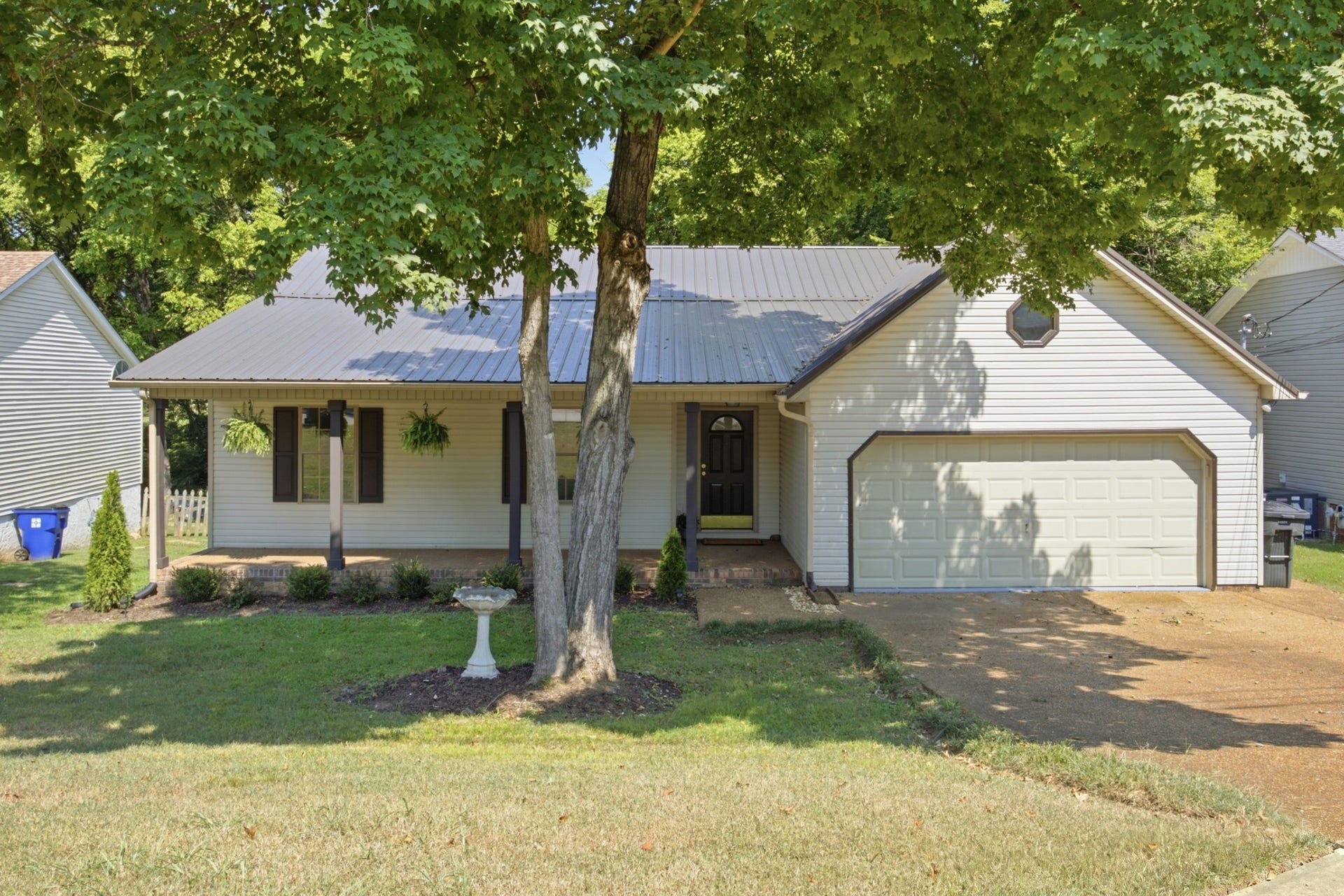 208 Valley Dr, Columbia, TN 38401 208 Valley Dr, Columbia, TN 38401