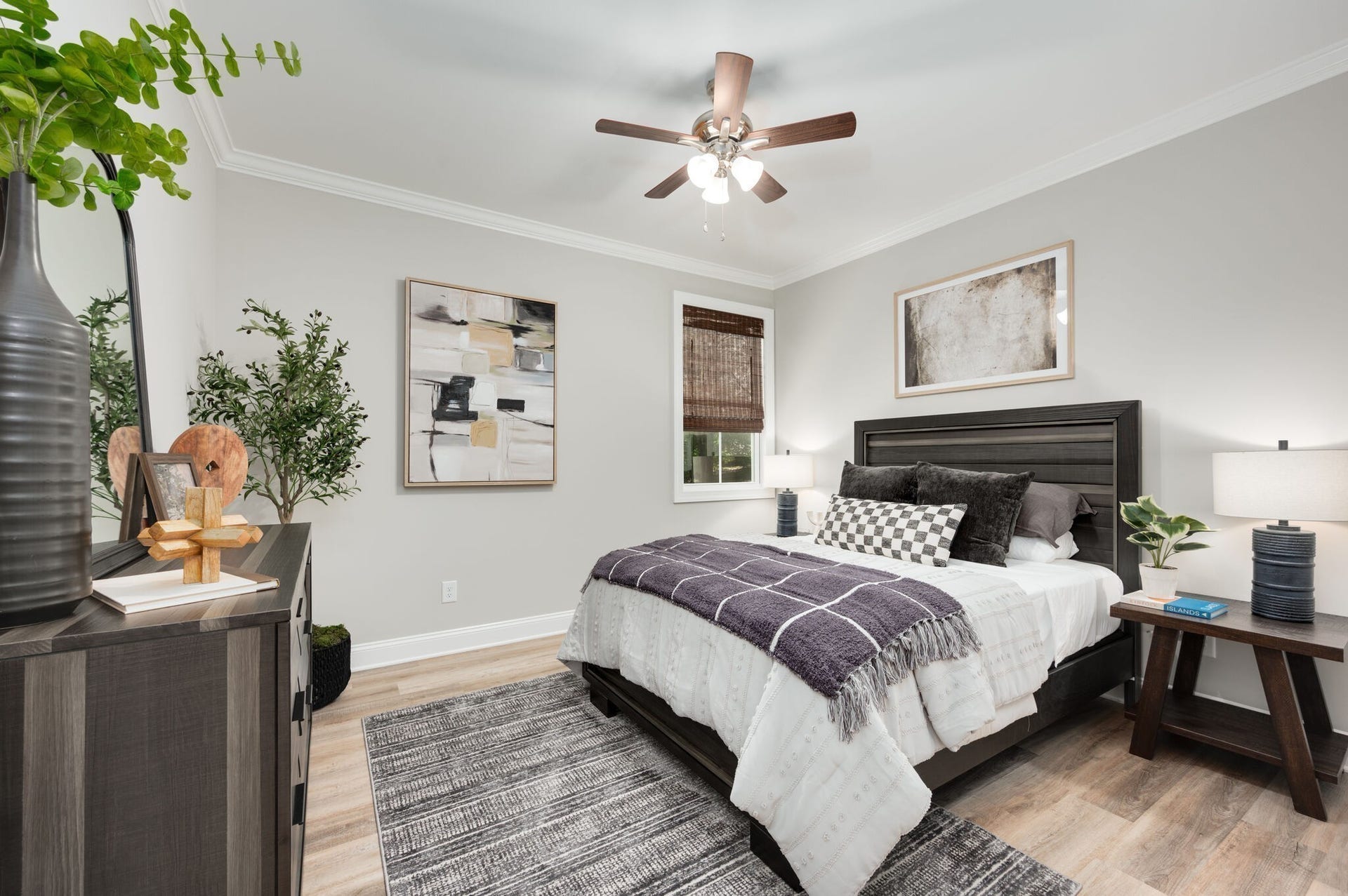 545 Delacy, Fairview, TN 37062 3rd bedroom has a queen size bed