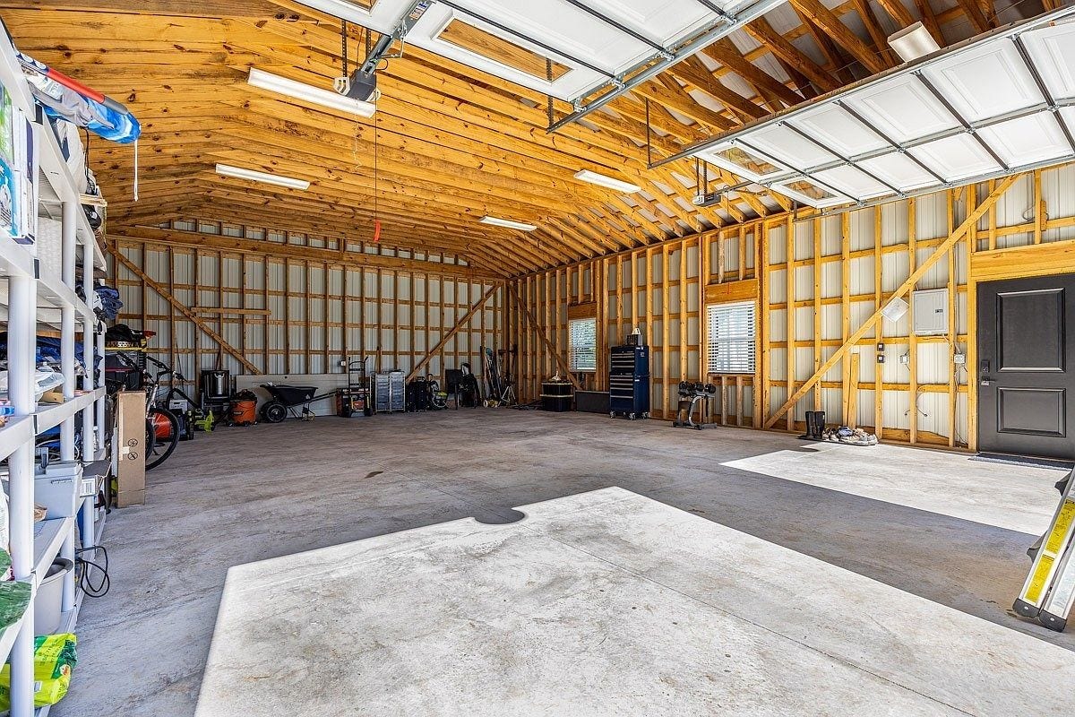 2207 Carpenter Bridge Rd, Columbia, TN 38401 2207 Carpenter Bridge Rd, Columbia, TN 38401