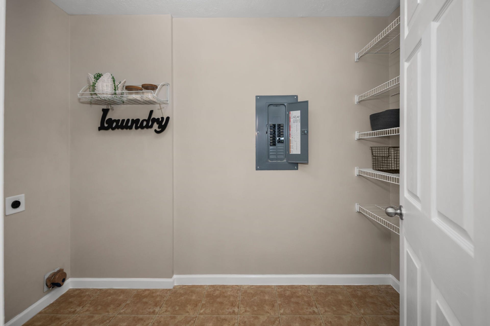 2732 Miranda Dr, Murfreesboro, TN 37128 2732 Miranda Dr, Murfreesboro, TN 37128