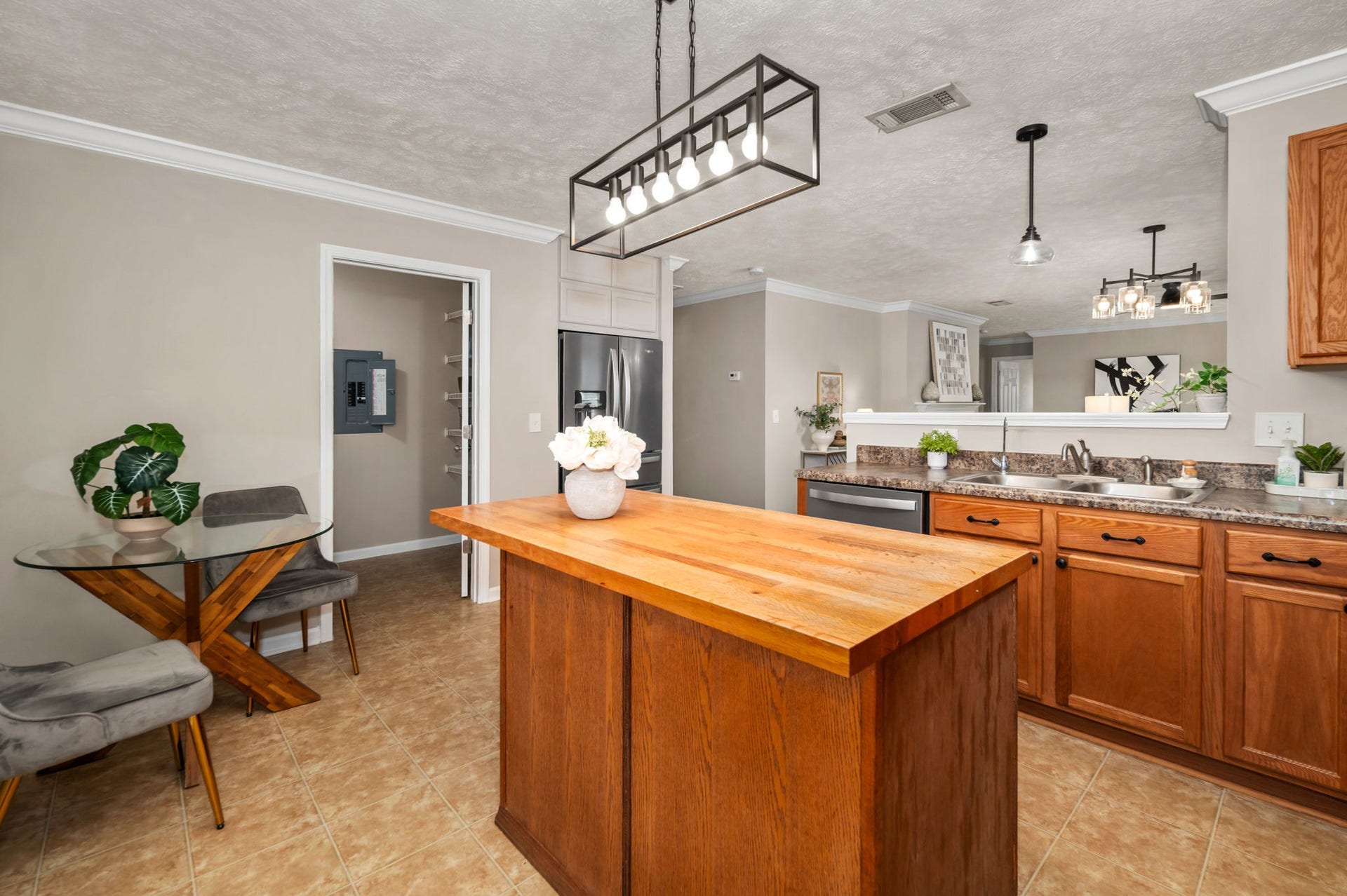 2732 Miranda Dr, Murfreesboro, TN 37128 2732 Miranda Dr, Murfreesboro, TN 37128