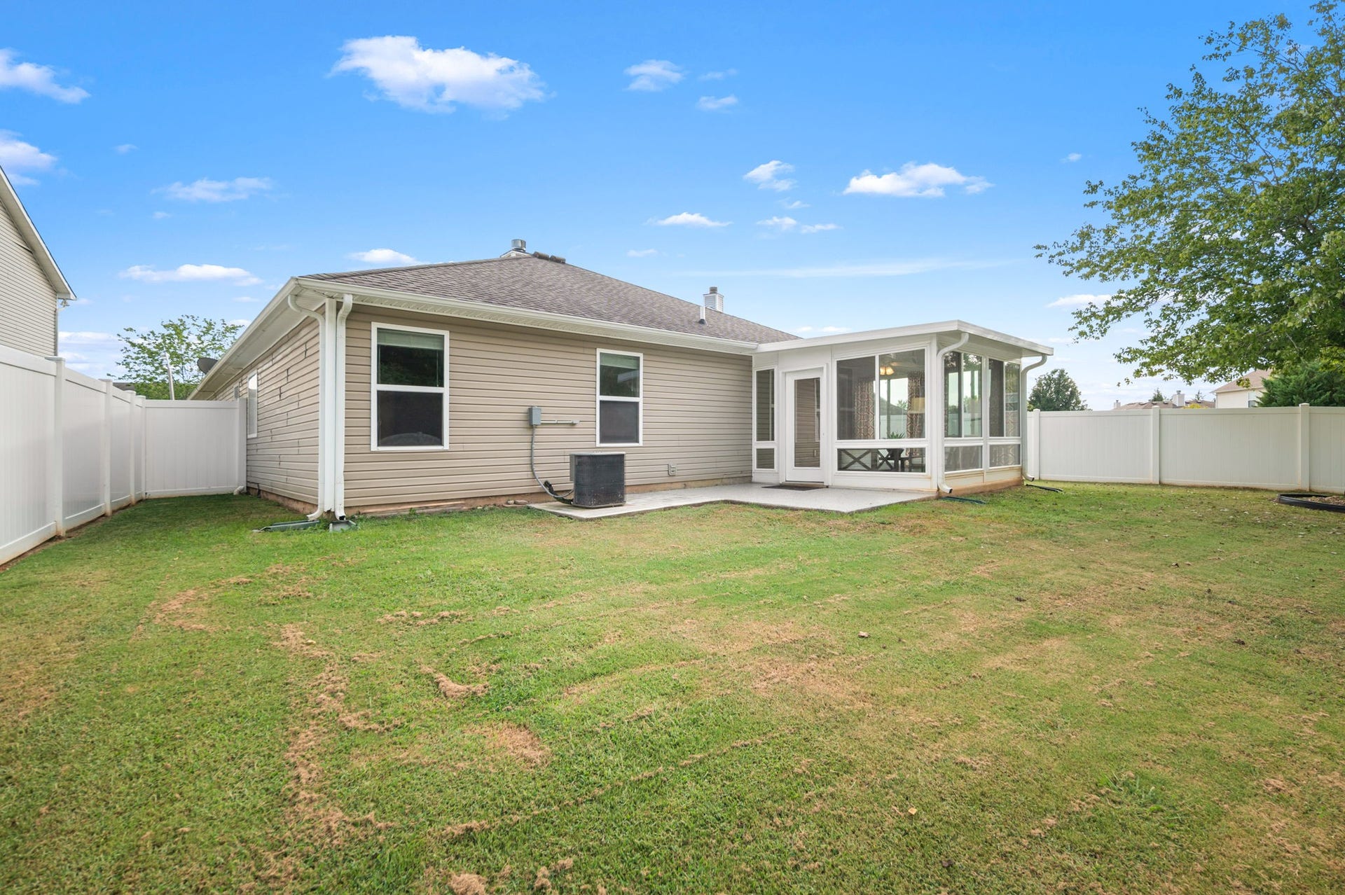 2732 Miranda Dr, Murfreesboro, TN 37128 2732 Miranda Dr, Murfreesboro, TN 37128