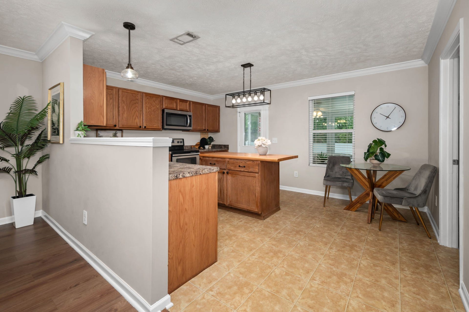 2732 Miranda Dr, Murfreesboro, TN 37128 2732 Miranda Dr, Murfreesboro, TN 37128