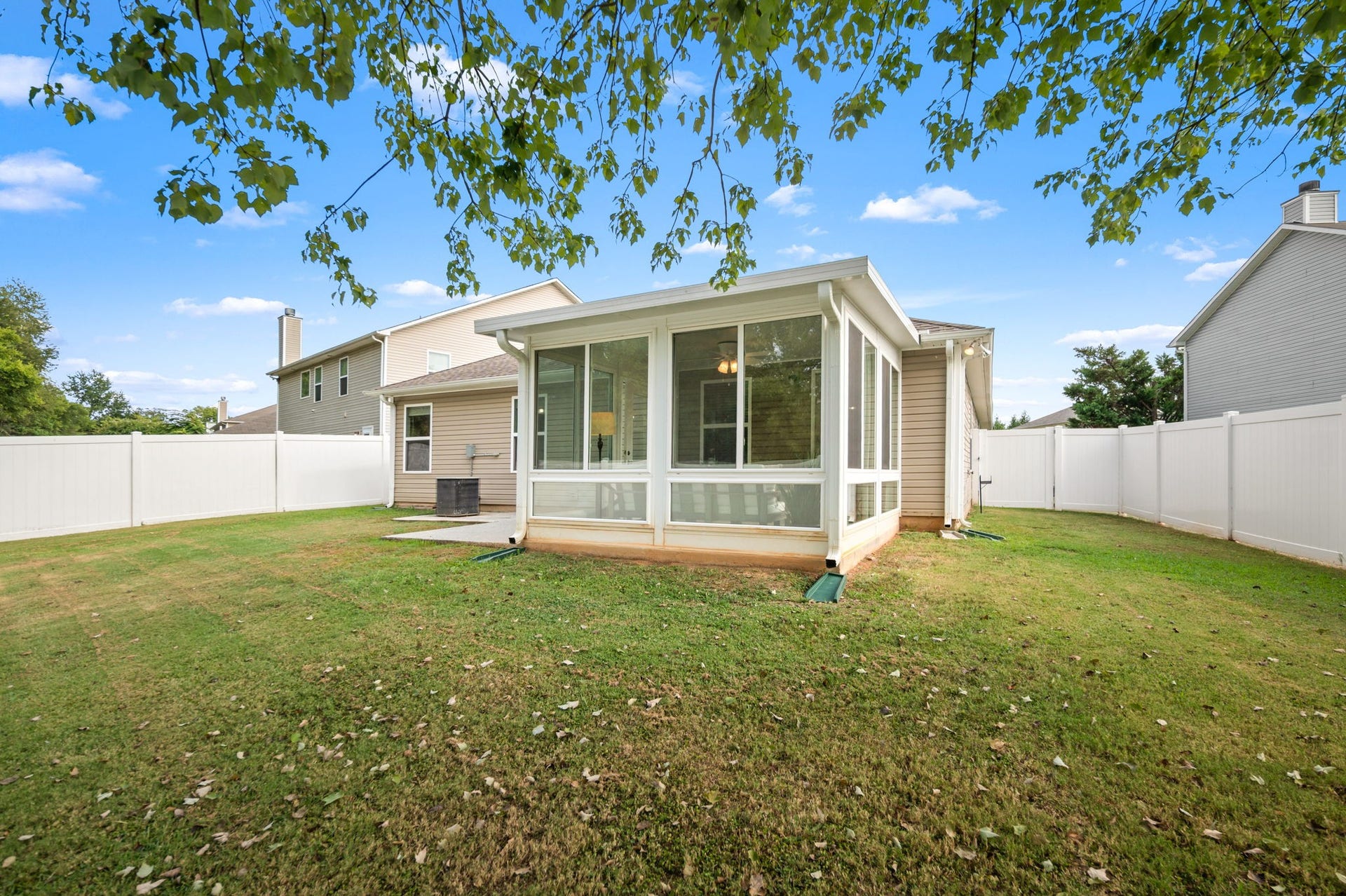 2732 Miranda Dr, Murfreesboro, TN 37128 2732 Miranda Dr, Murfreesboro, TN 37128