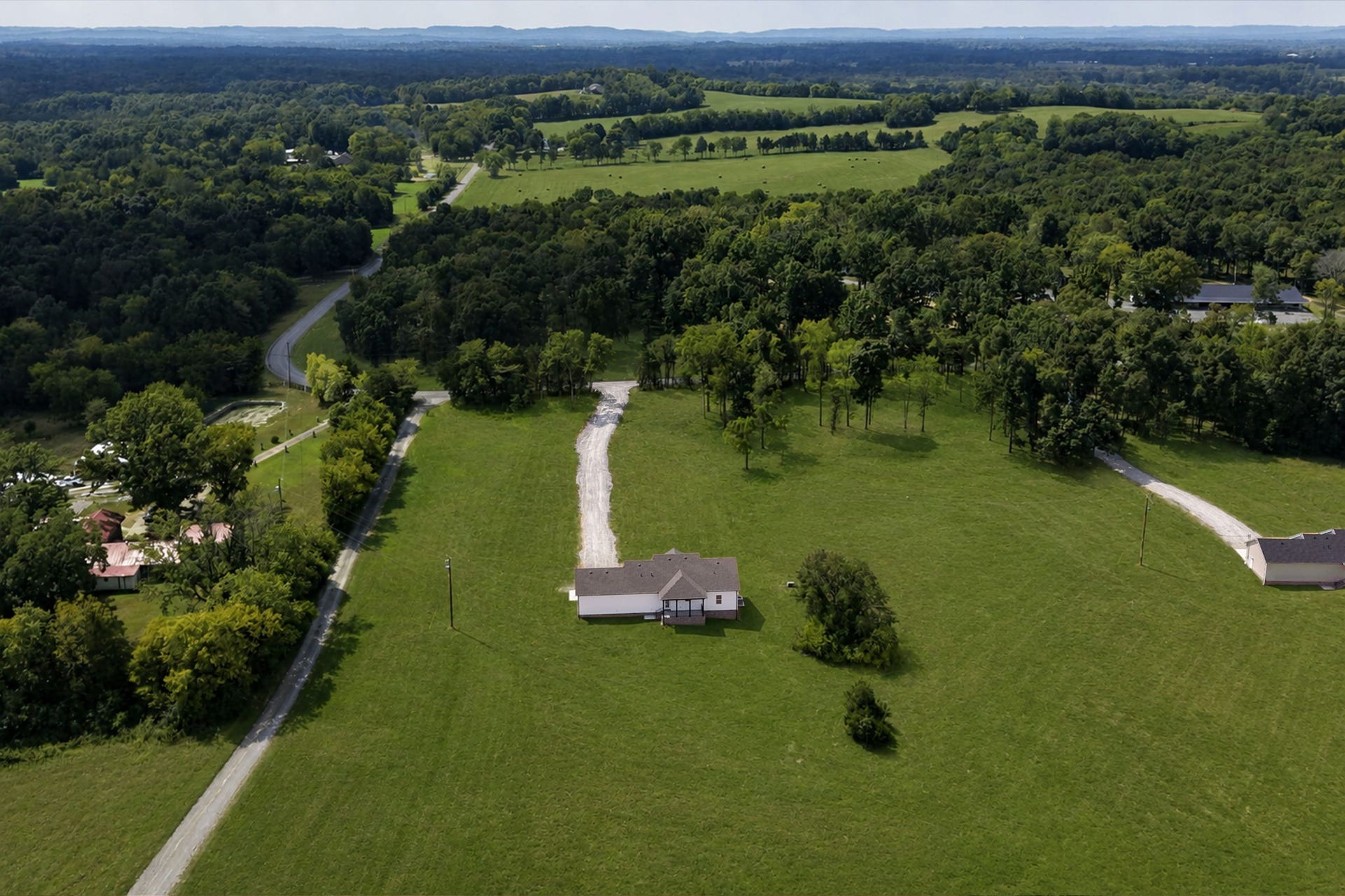 850 Lower Halls Mill, Shelbyville, TN 37160 850 Lower Halls Mill, Shelbyville, TN 37160