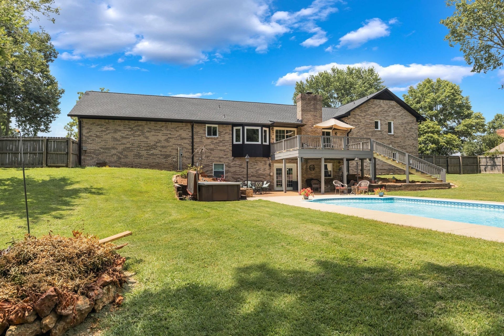 1025 Claremont Dr, Columbia, TN 38401 1025 Claremont Dr, Columbia, TN 38401