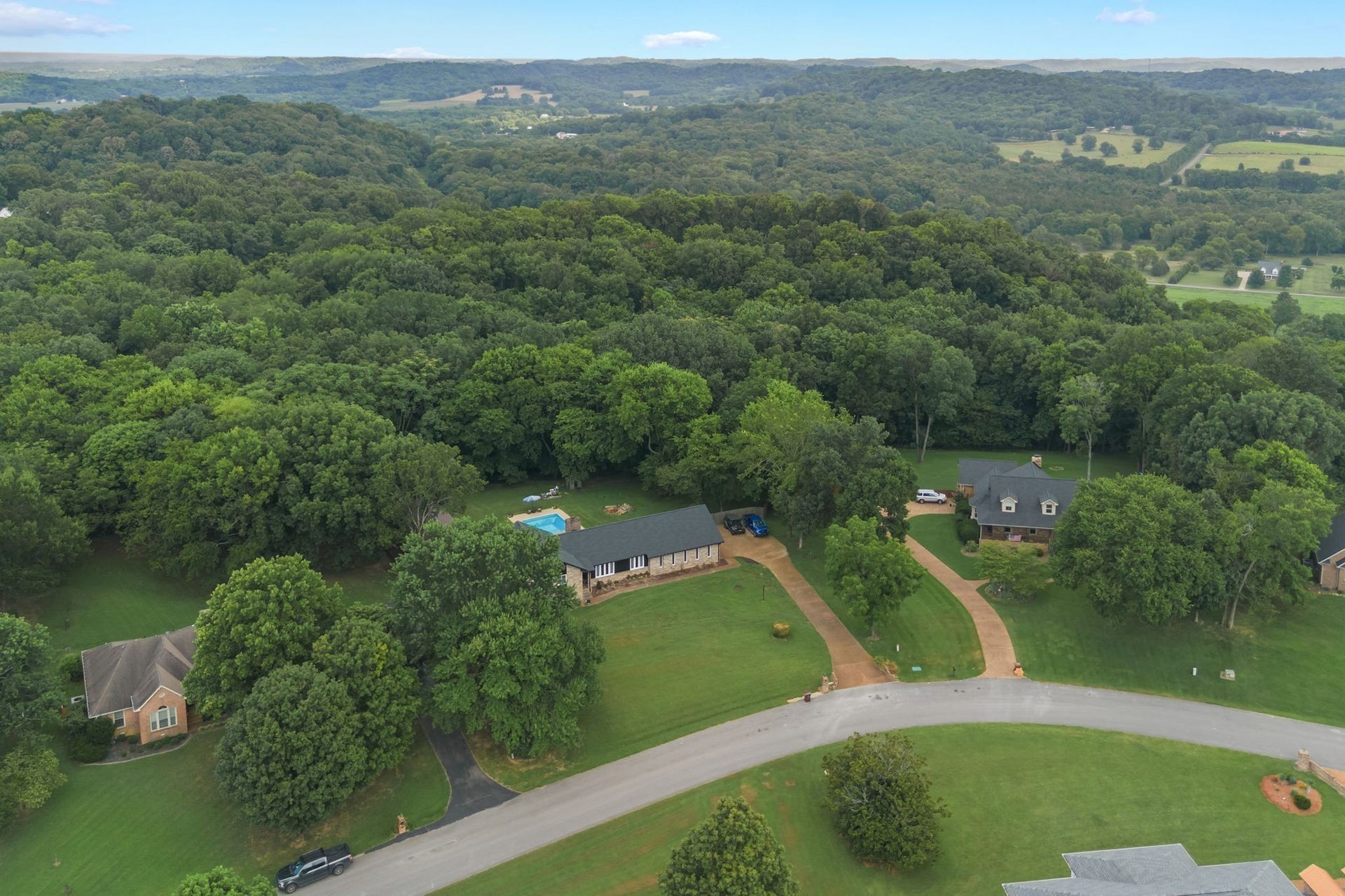 1025 Claremont Dr, Columbia, TN 38401 1025 Claremont Dr, Columbia, TN 38401