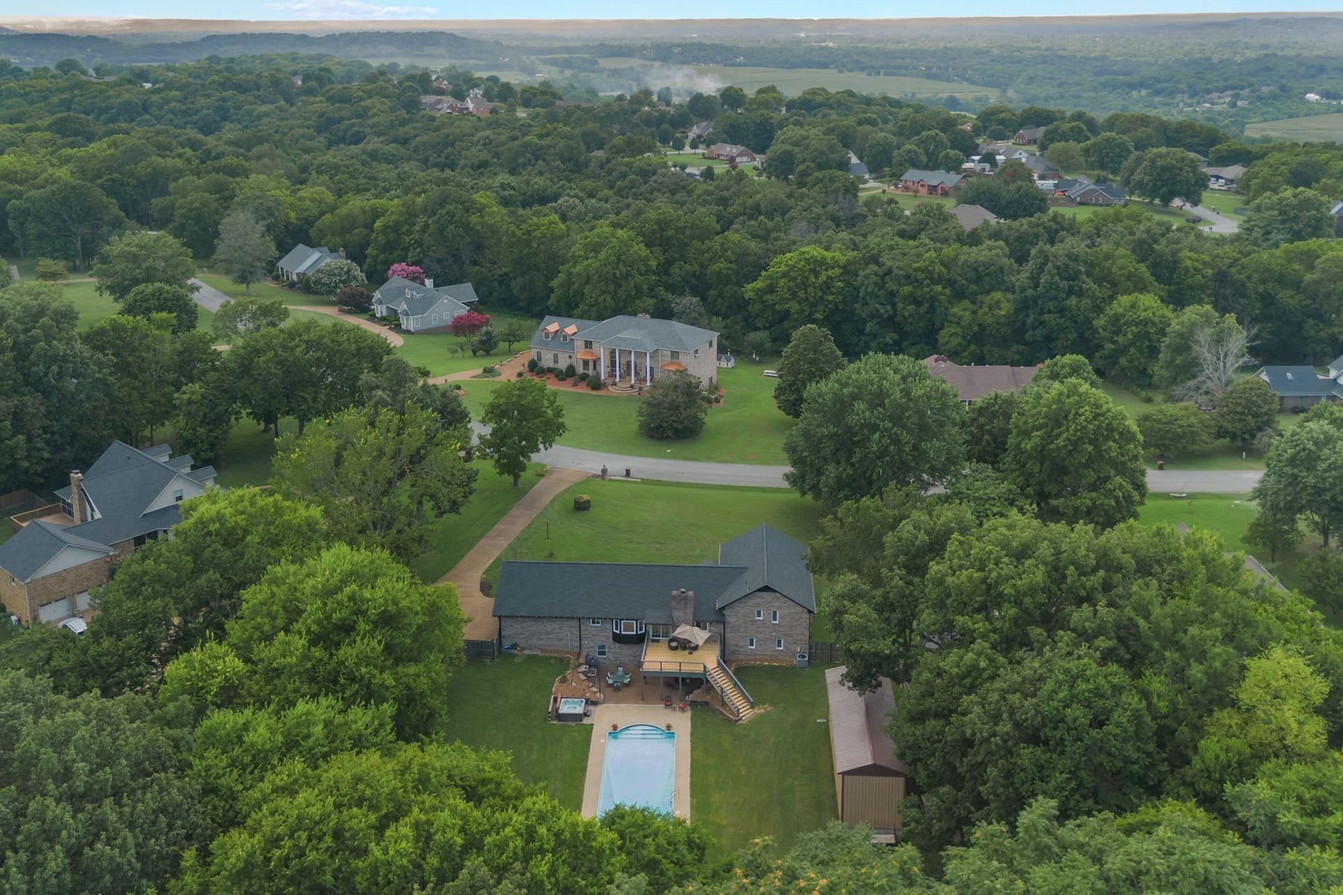 1025 Claremont Dr, Columbia, TN 38401 1025 Claremont Dr, Columbia, TN 38401