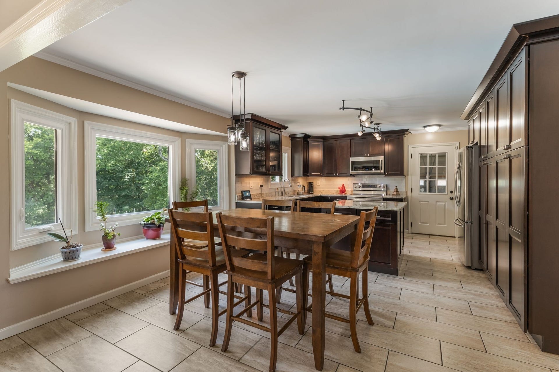 1025 Claremont Dr, Columbia, TN 38401 1025 Claremont Dr, Columbia, TN 38401
