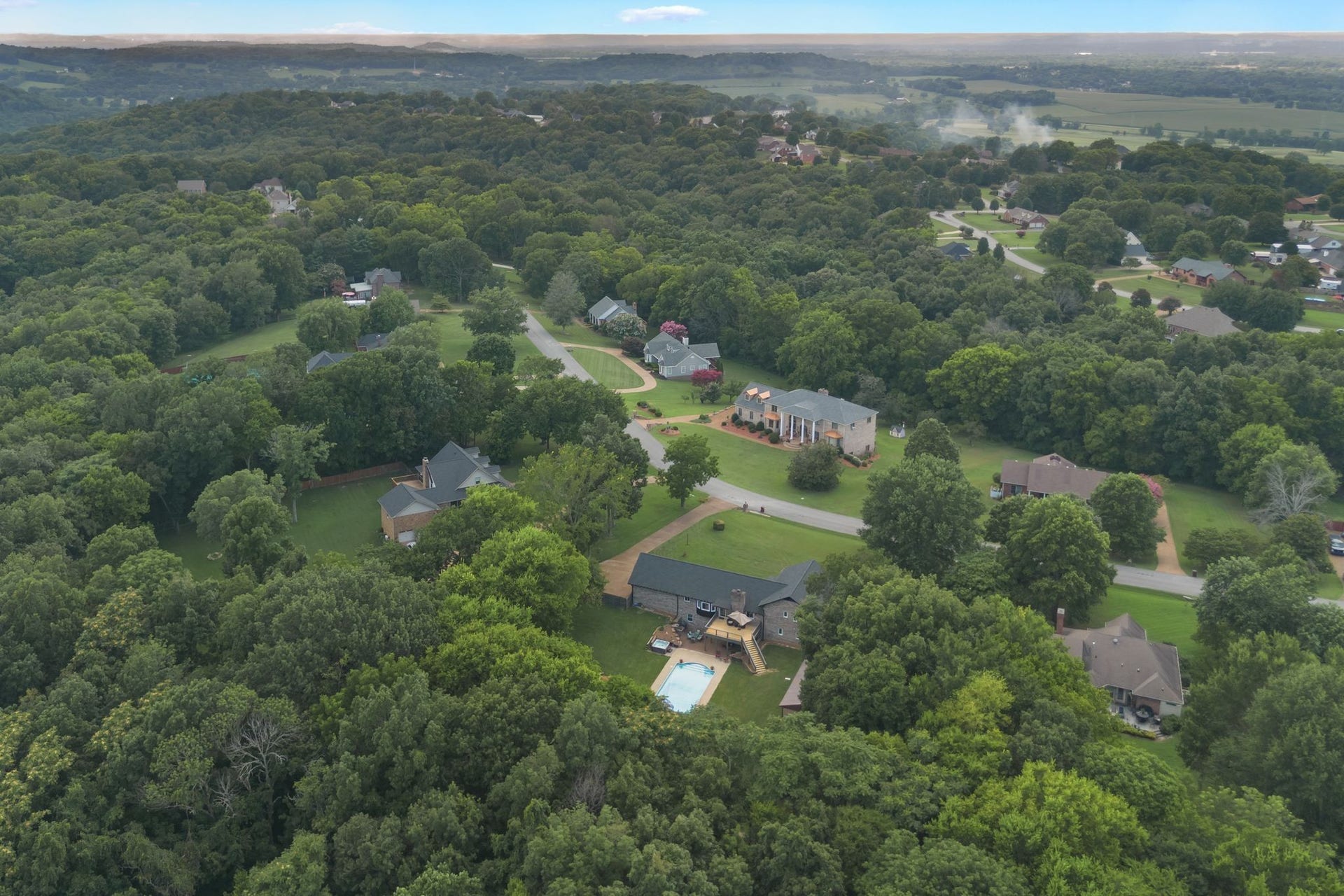 1025 Claremont Dr, Columbia, TN 38401 1025 Claremont Dr, Columbia, TN 38401