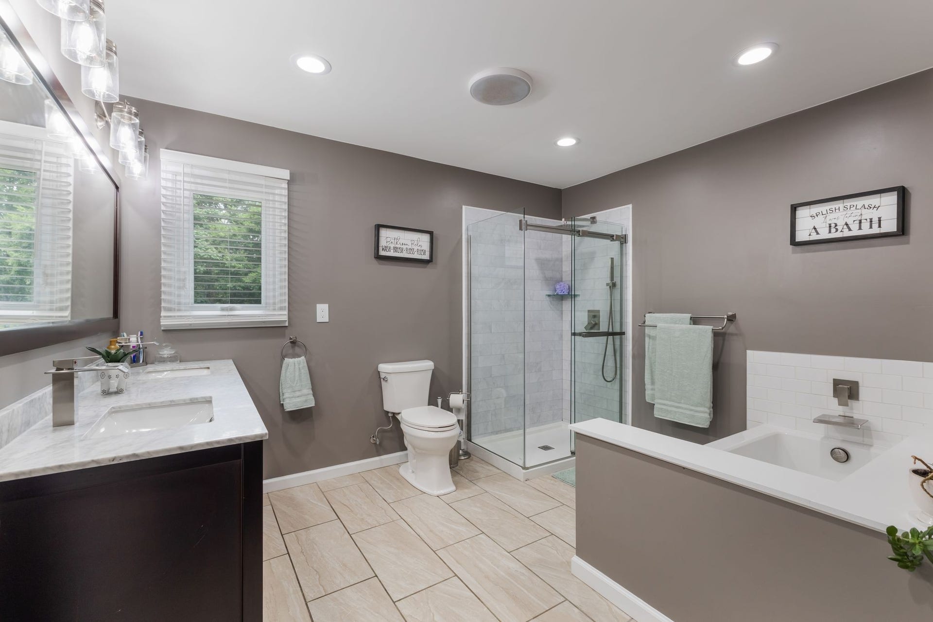 1025 Claremont Dr, Columbia, TN 38401 1025 Claremont Dr, Columbia, TN 38401