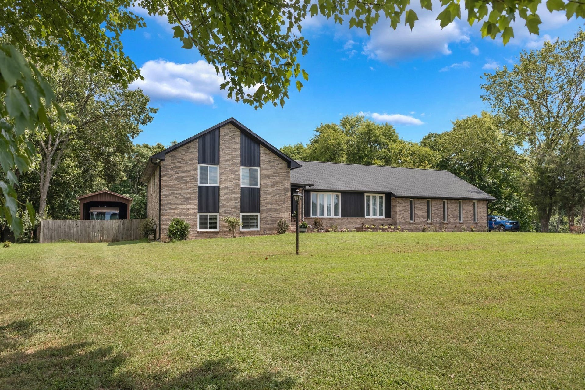 1025 Claremont Dr, Columbia, TN 38401 1025 Claremont Dr, Columbia, TN 38401