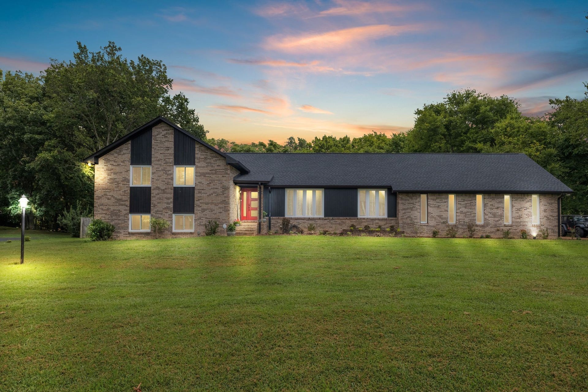 1025 Claremont Dr, Columbia, TN 38401 1025 Claremont Dr, Columbia, TN 38401