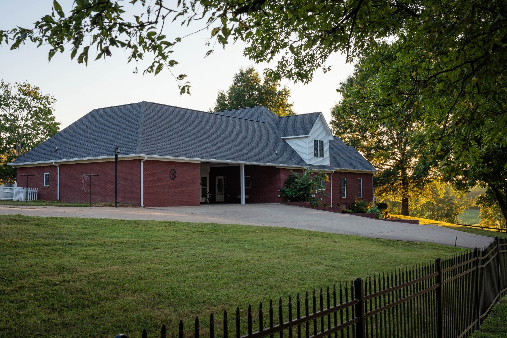 8005 Dry Creek Rd, Mount Pleasant, TN 38474 8005 Dry Creek Rd, Mount Pleasant, TN 38474