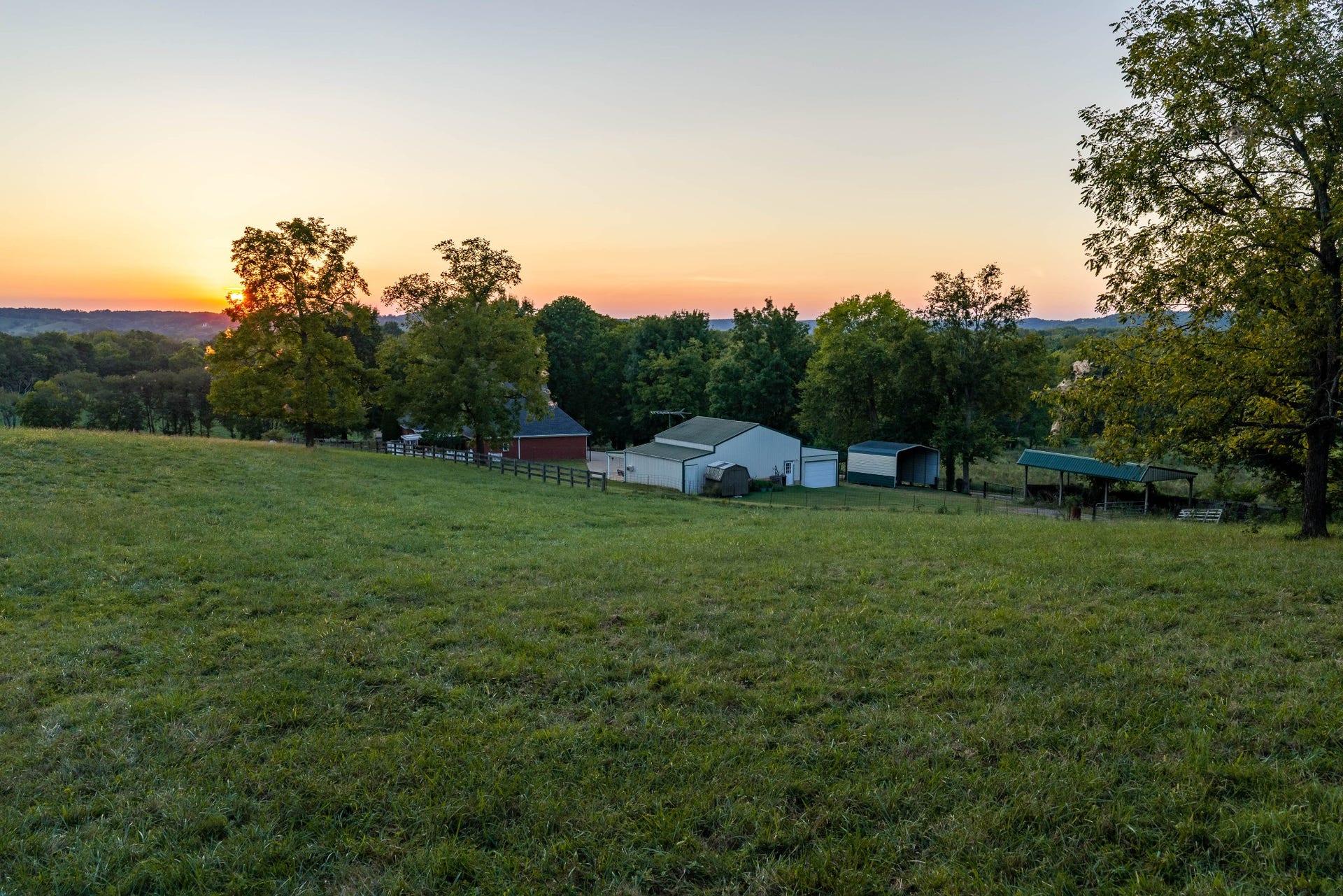 8005 Dry Creek Rd, Mount Pleasant, TN 38474 8005 Dry Creek Rd, Mount Pleasant, TN 38474