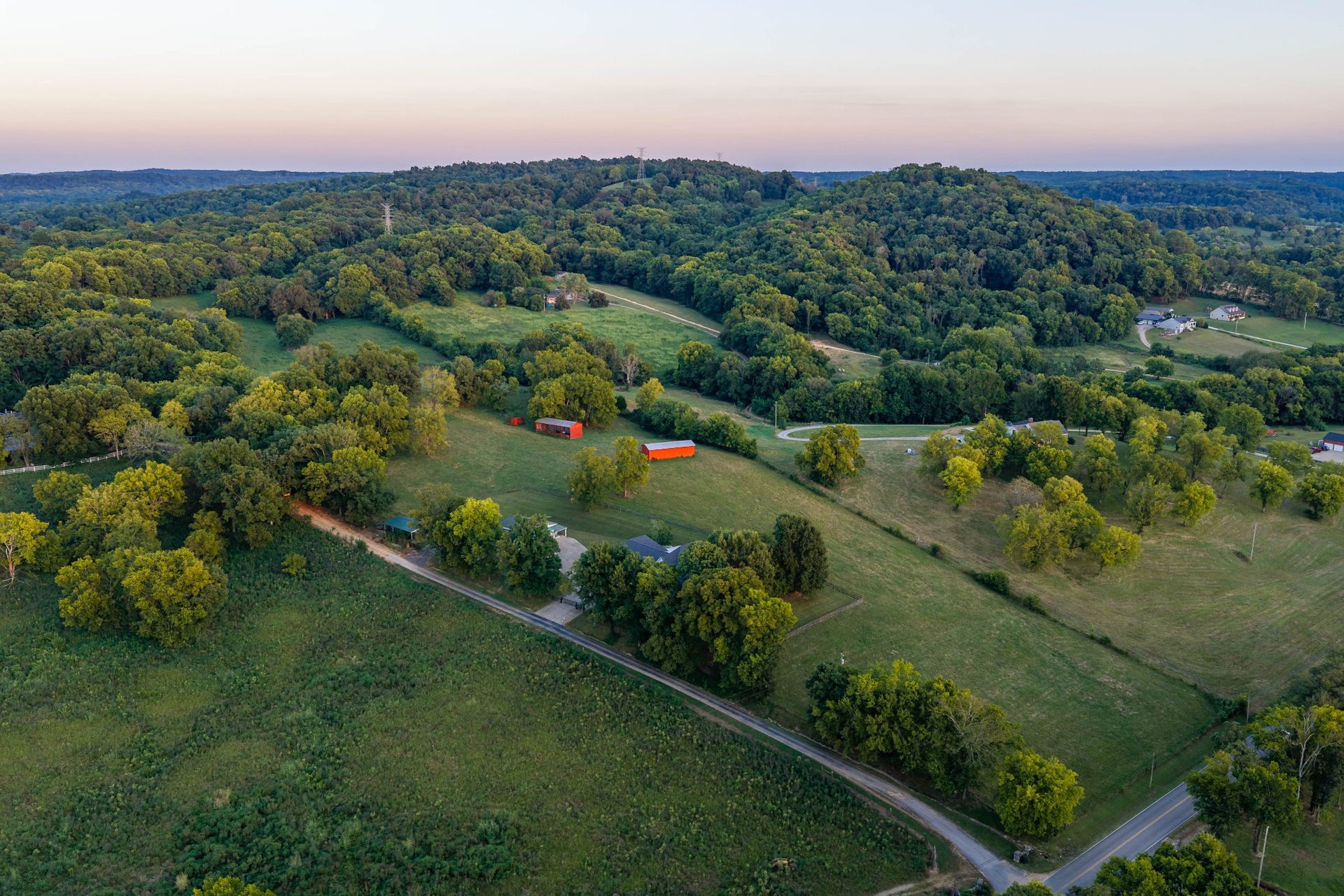 8005 Dry Creek Rd, Mount Pleasant, TN 38474 8005 Dry Creek Rd, Mount Pleasant, TN 38474
