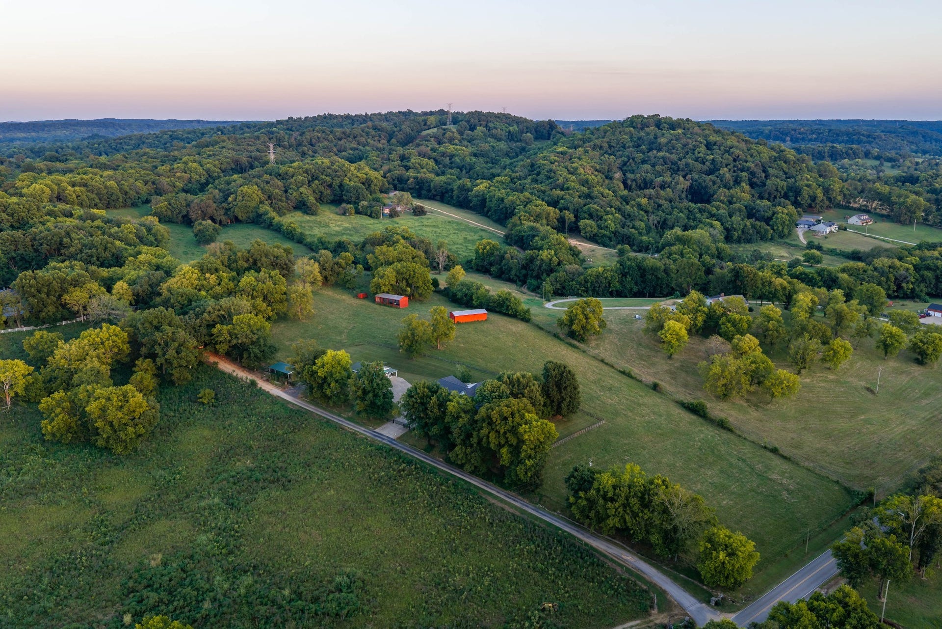 8005 Dry Creek Rd, Mount Pleasant, TN 38474 8005 Dry Creek Rd, Mount Pleasant, TN 38474