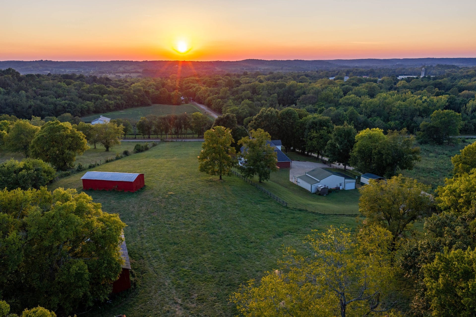 8005 Dry Creek Rd, Mount Pleasant, TN 38474 8005 Dry Creek Rd, Mount Pleasant, TN 38474