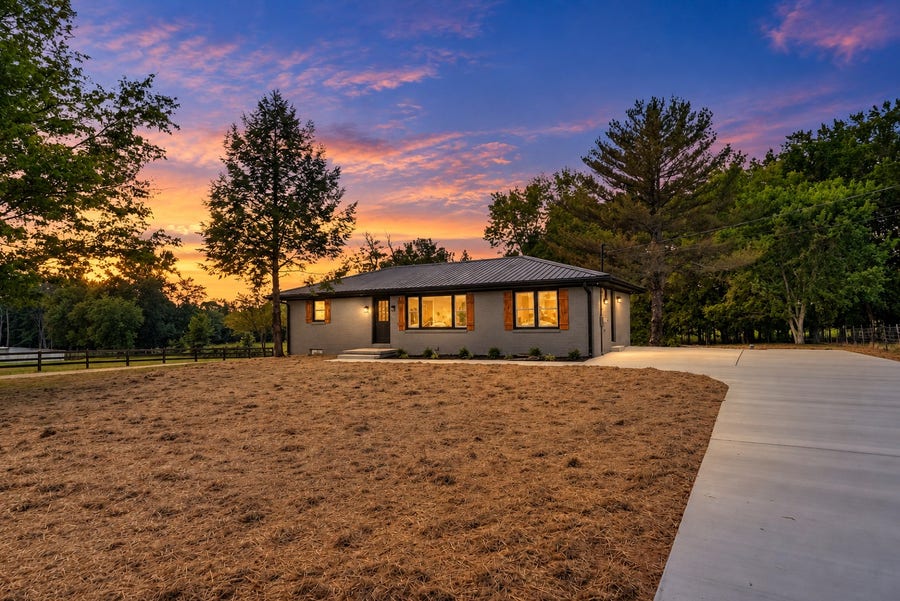 Property photo for 2039 Short Mountain Rd, Woodbury, TN