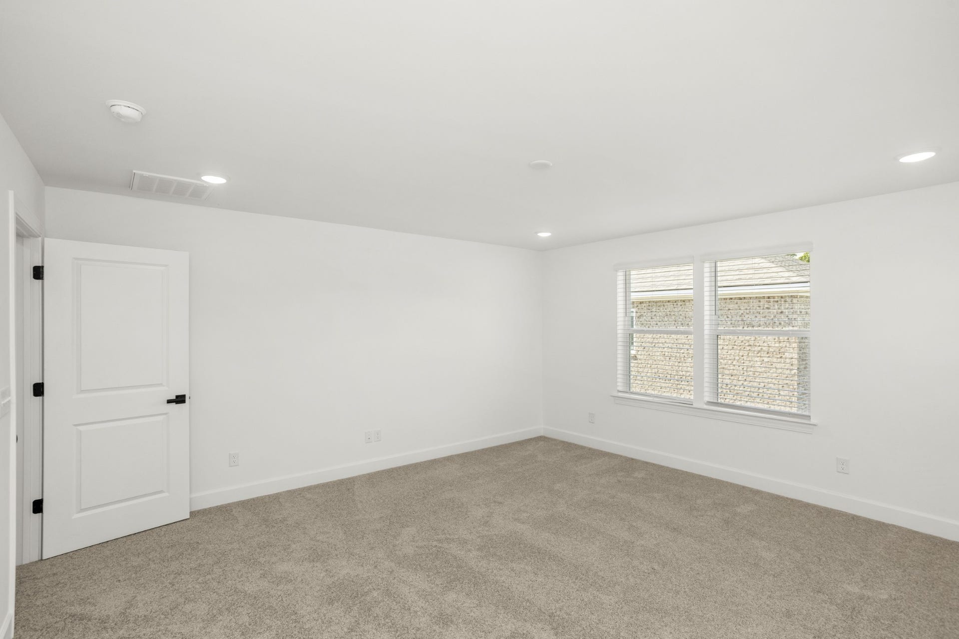 402 Downs Lane, Mount Juliet, TN 37122 Pictures are of previously completed home of the same floorplan. Options and features may vary. Blinds are not included but can be added.