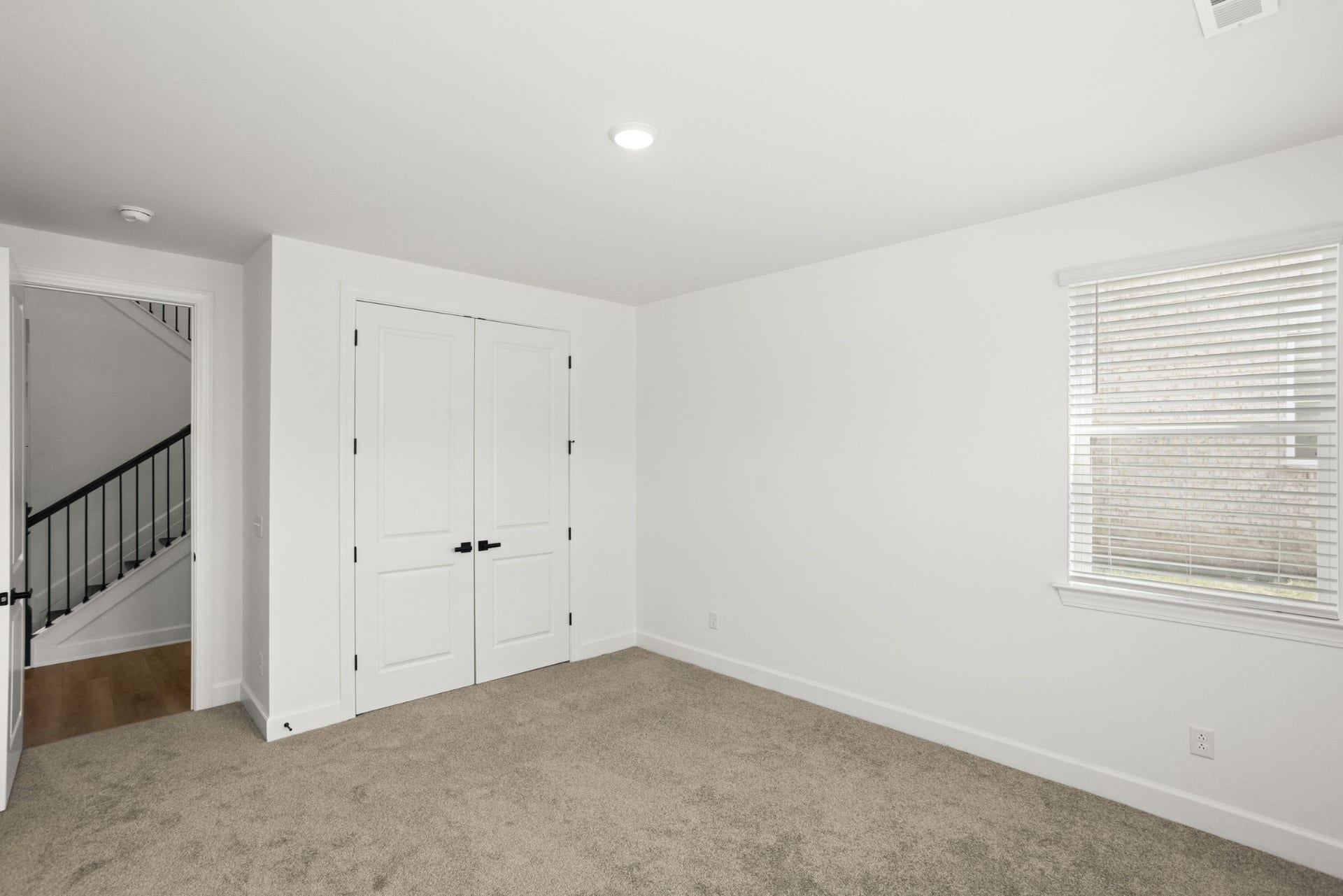 402 Downs Lane, Mount Juliet, TN 37122 Pictures are of previously completed home of the same floorplan. Options and features may vary. Blinds are not included but can be added.