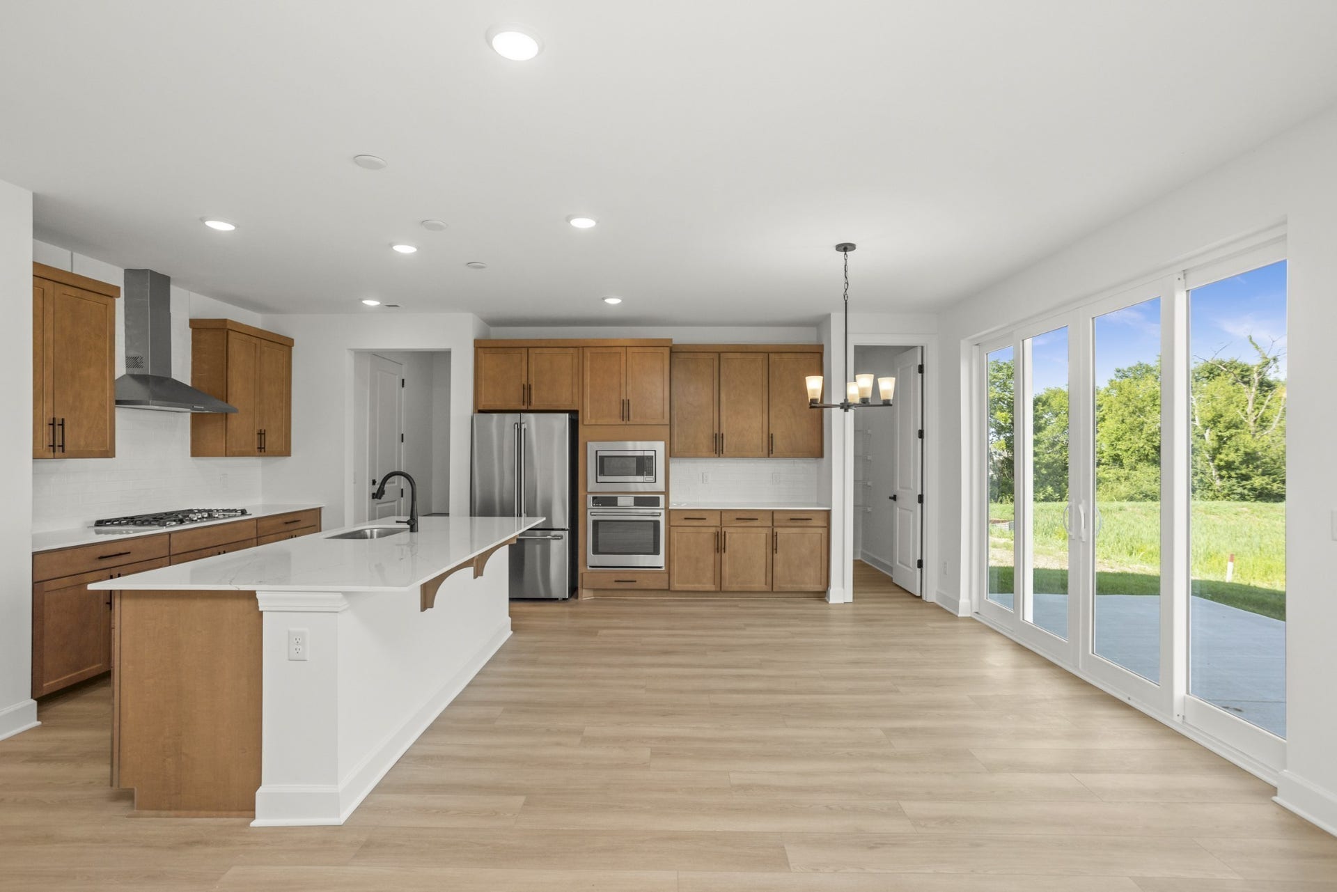 402 Downs Lane, Mount Juliet, TN 37122 Pictures are of previously completed home of the same floorplan. Options and features may vary. Refrigerator is not included but can be added.
