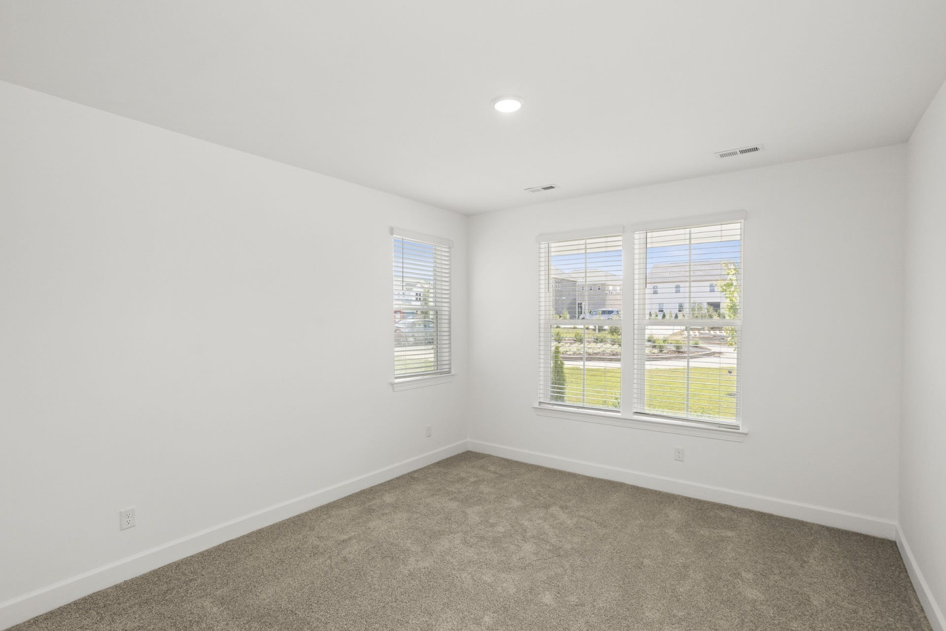 402 Downs Lane, Mount Juliet, TN 37122 Pictures are of previously completed home of the same floorplan. Options and features may vary. Blinds are not included but can be added.
