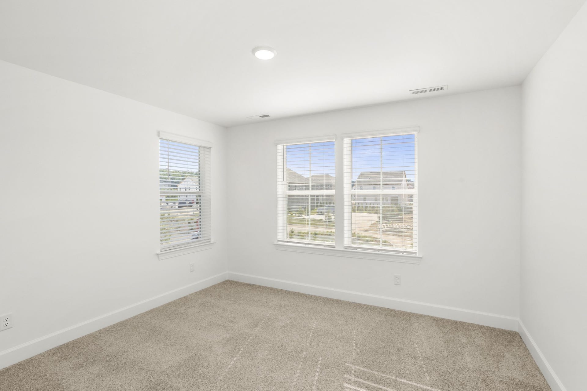 402 Downs Lane, Mount Juliet, TN 37122 Pictures are of previously completed home of the same floorplan. Options and features may vary. Blinds are not included but can be added.