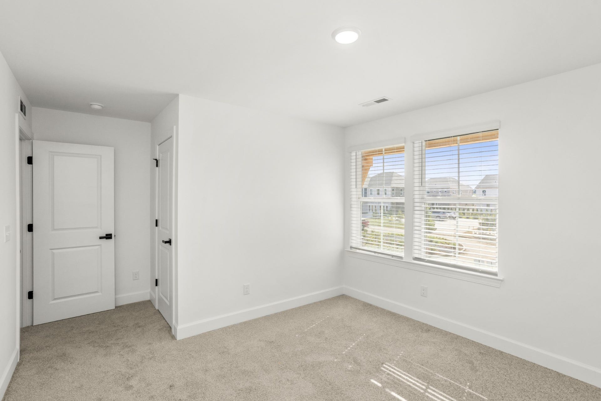 402 Downs Lane, Mount Juliet, TN 37122 Pictures are of previously completed home of the same floorplan. Options and features may vary. Blinds are not included but can be added.