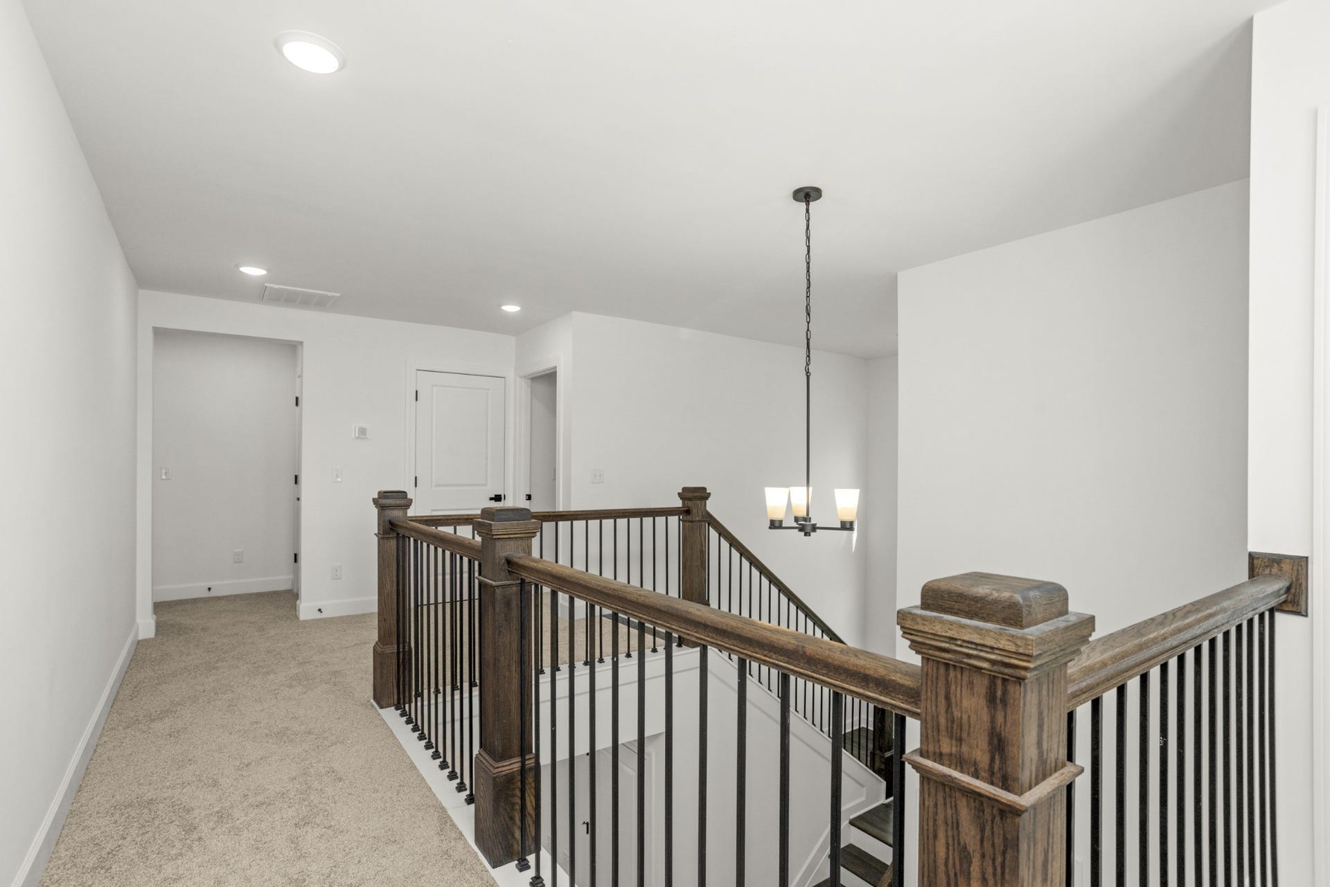 402 Downs Lane, Mount Juliet, TN 37122 Pictures are of previously completed home of the same floorplan. Options and features may vary.