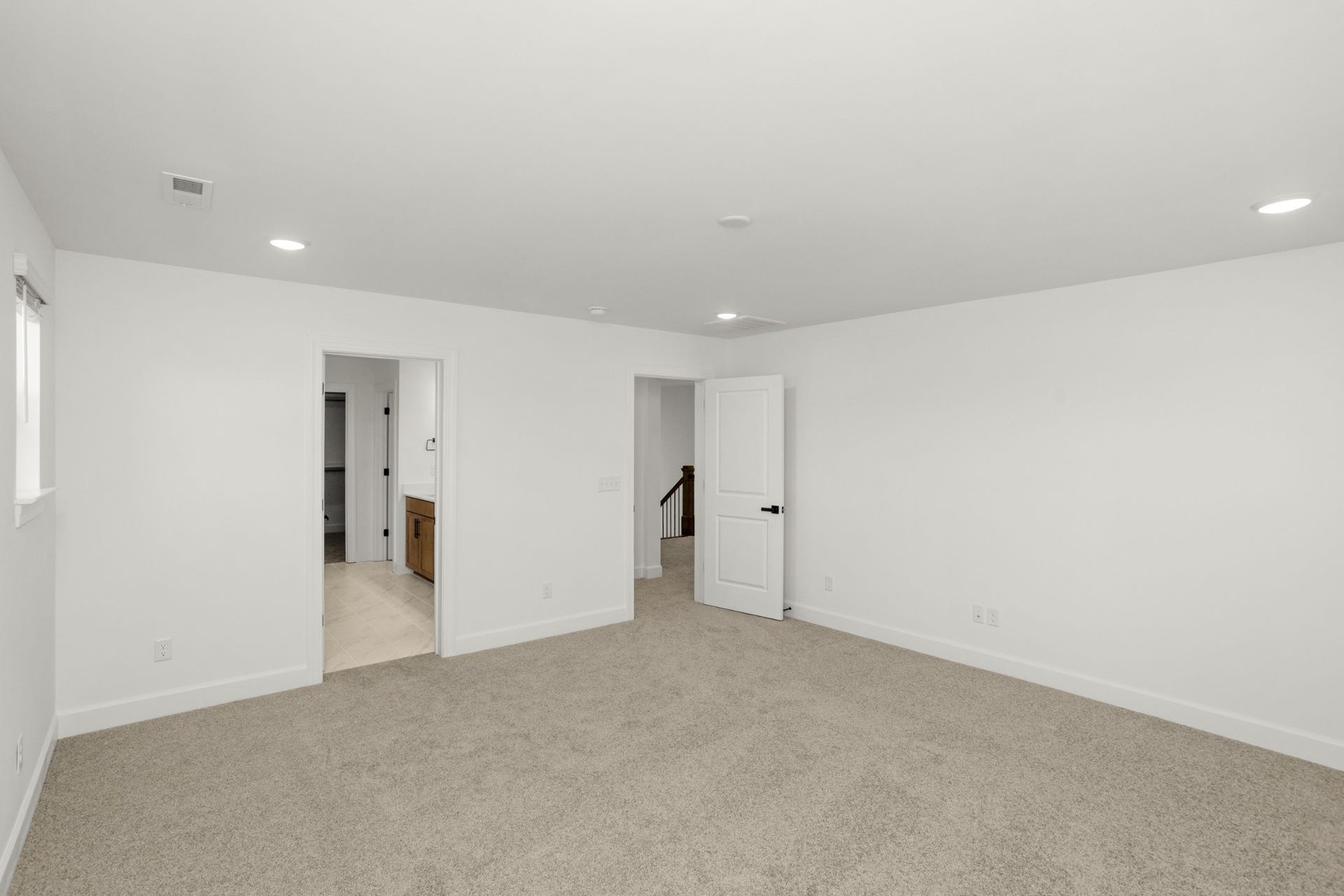402 Downs Lane, Mount Juliet, TN 37122 Pictures are of previously completed home of the same floorplan. Options and features may vary.