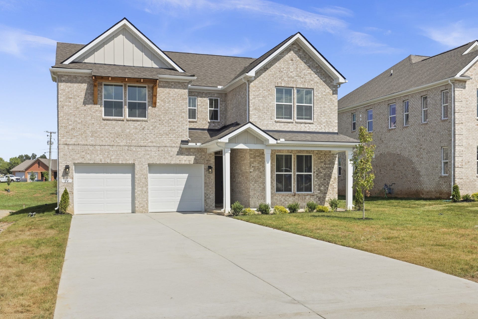 402 Downs Lane, Mount Juliet, TN 37122 Pictures are of previously completed home of the same floorplan. Options and features may vary. Home is still under construction. Pictures of the listed home will be added upon completion.
