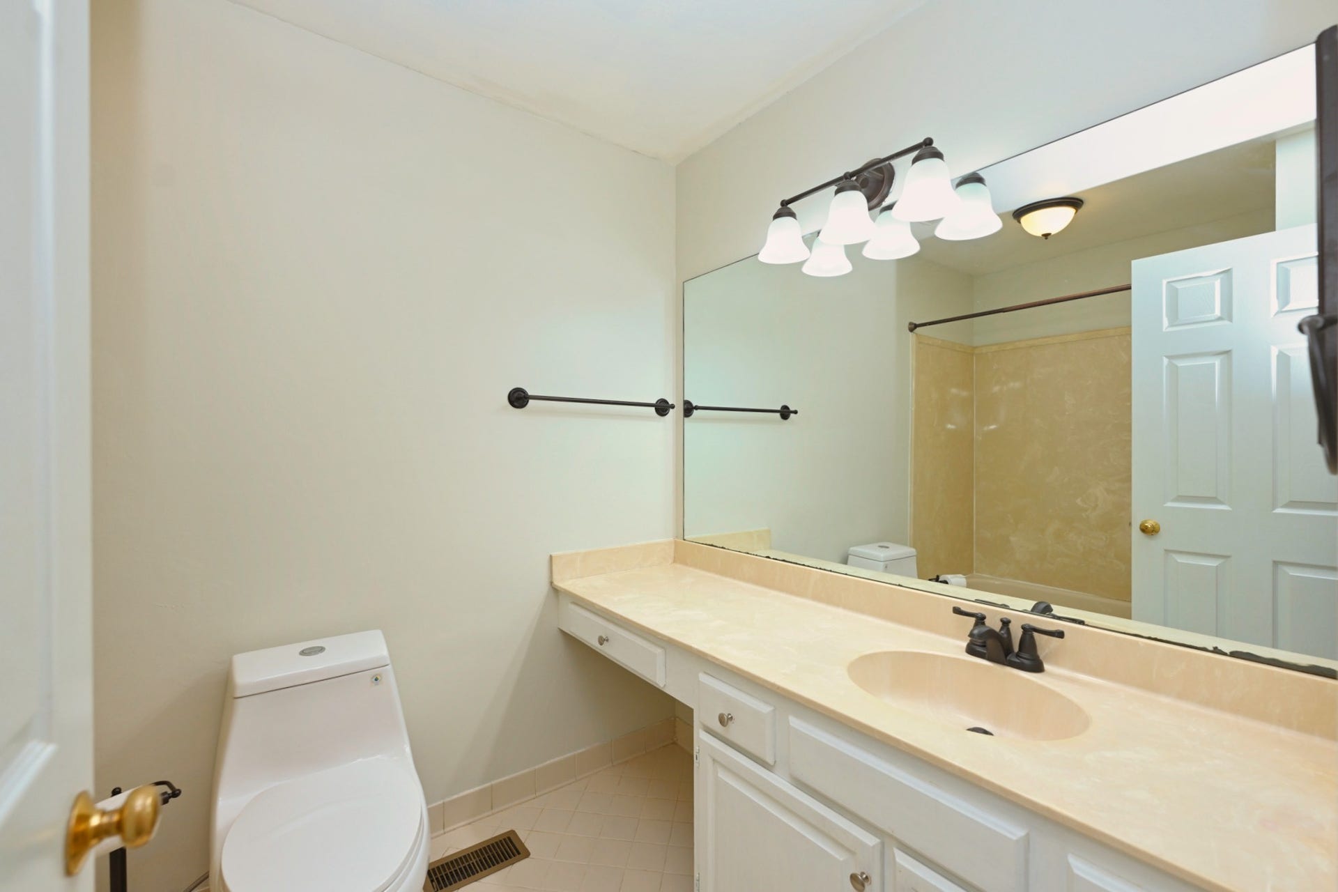 325 Autumn Chase Dr, Nashville, TN 37214 325 Autumn Chase Dr, Nashville, TN 37214