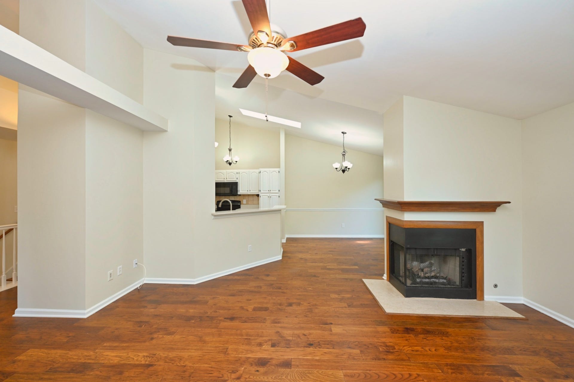 325 Autumn Chase Dr, Nashville, TN 37214 325 Autumn Chase Dr, Nashville, TN 37214