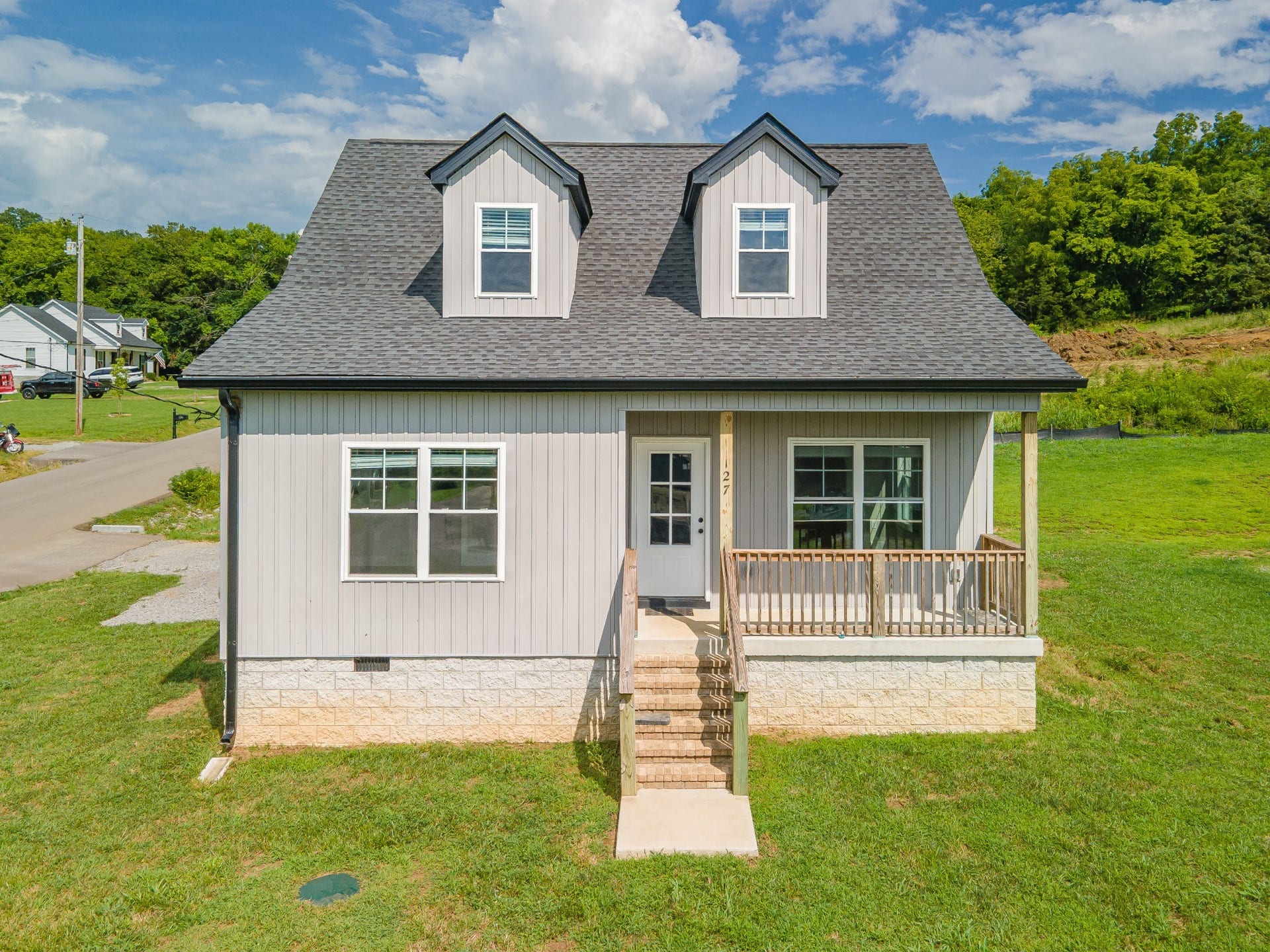127 E Hill St, Cornersville, TN 37047 127 E Hill St, Cornersville, TN 37047