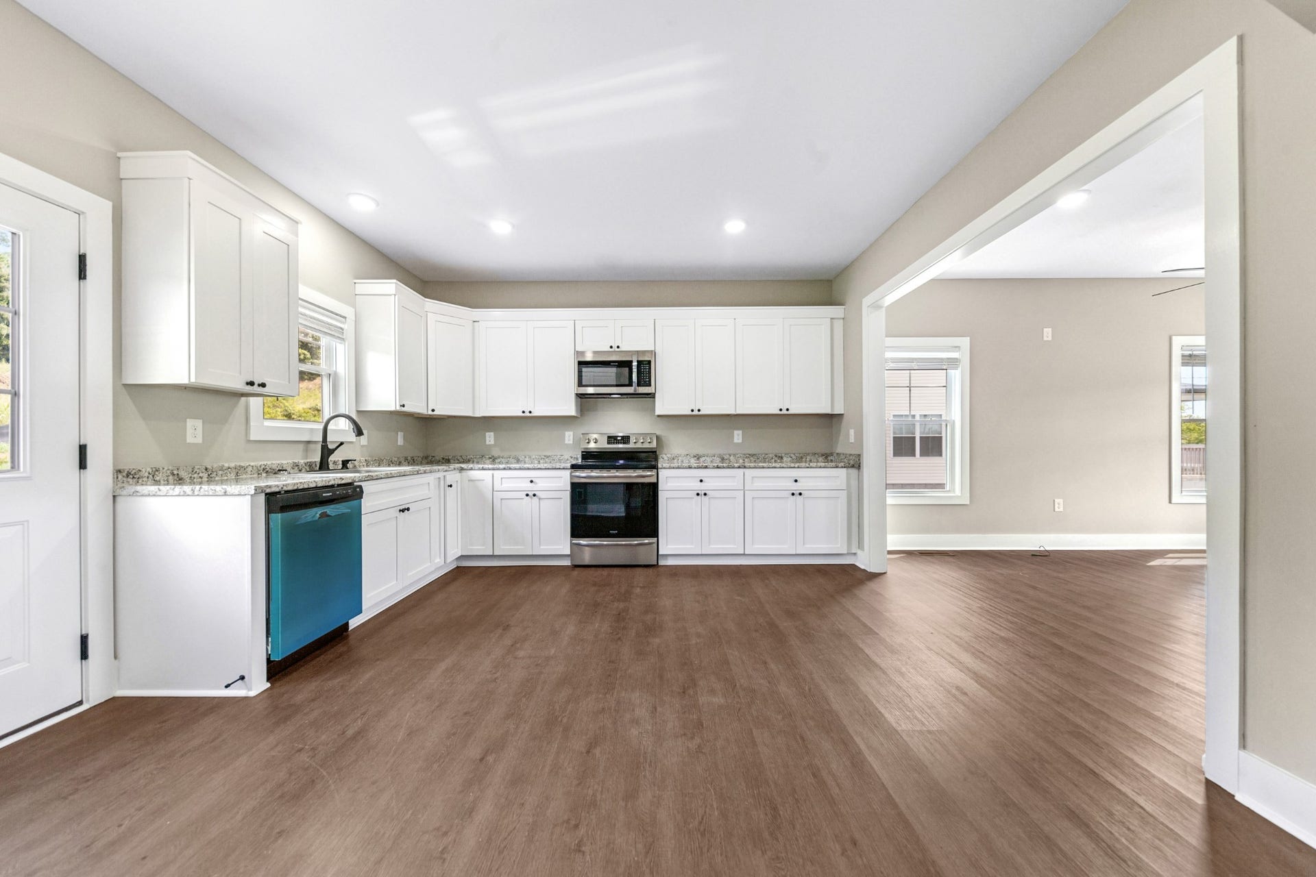 127 E Hill St, Cornersville, TN 37047 127 E Hill St, Cornersville, TN 37047