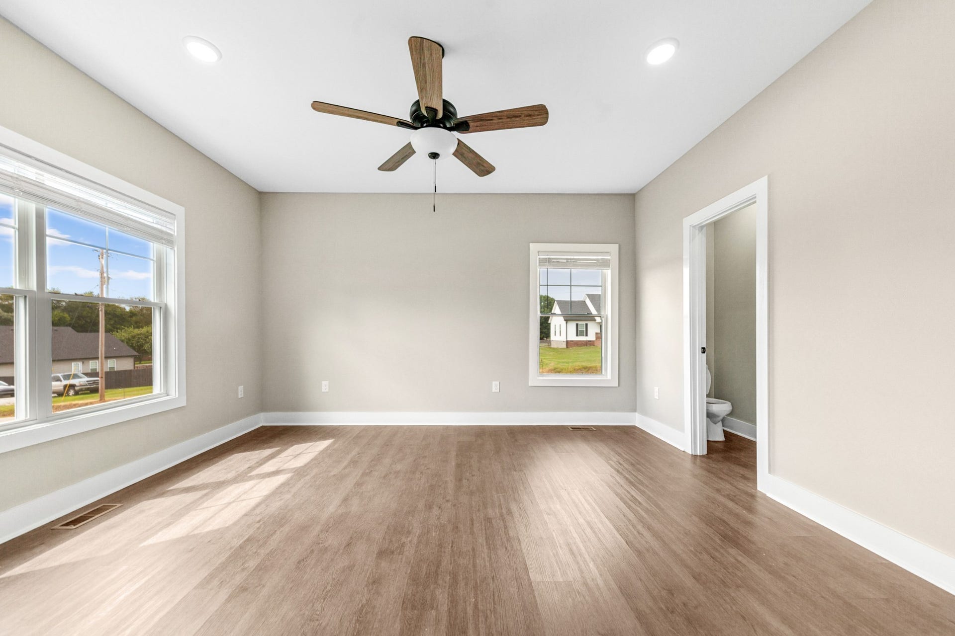 127 E Hill St, Cornersville, TN 37047 127 E Hill St, Cornersville, TN 37047
