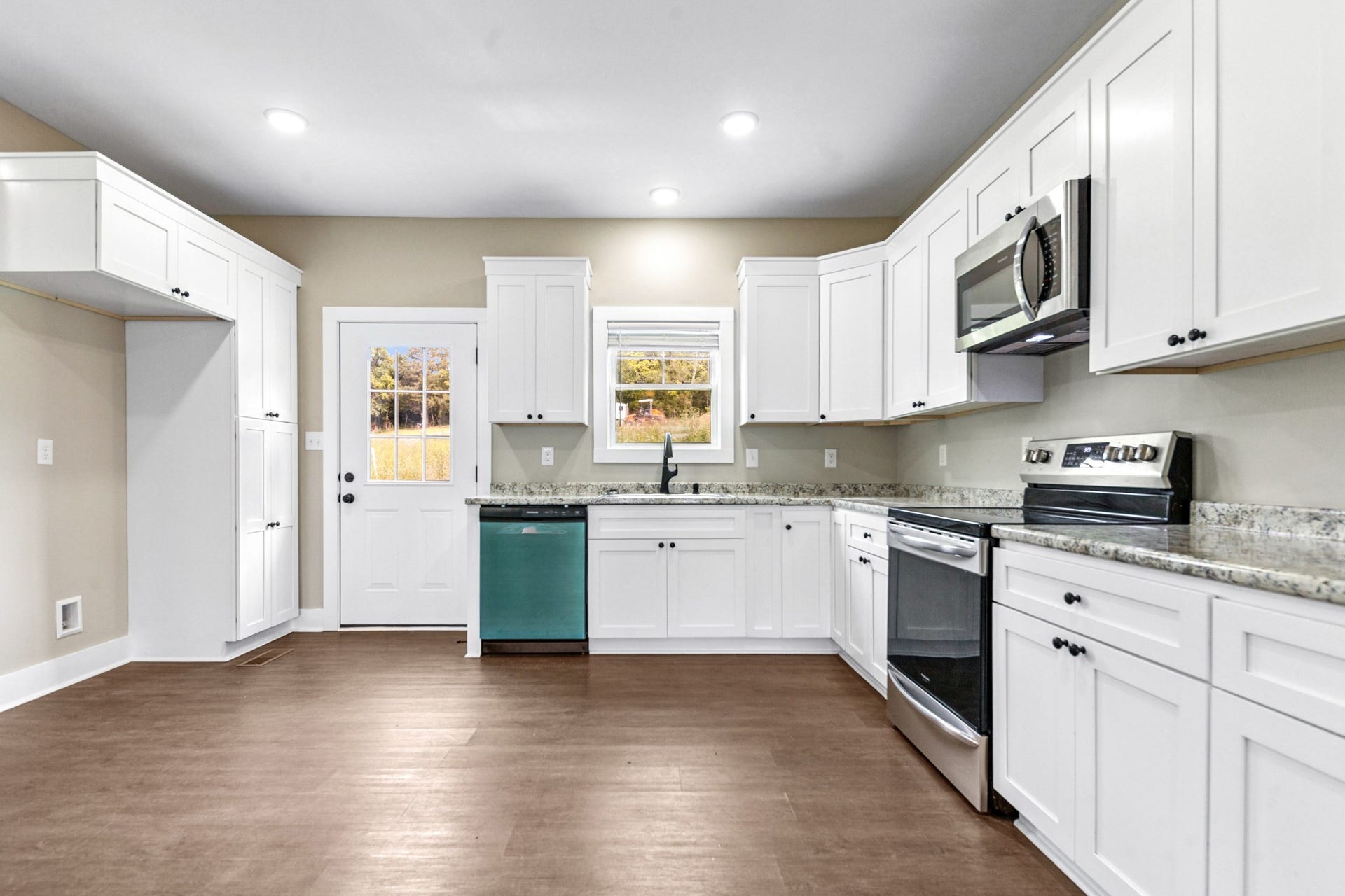 127 E Hill St, Cornersville, TN 37047 127 E Hill St, Cornersville, TN 37047