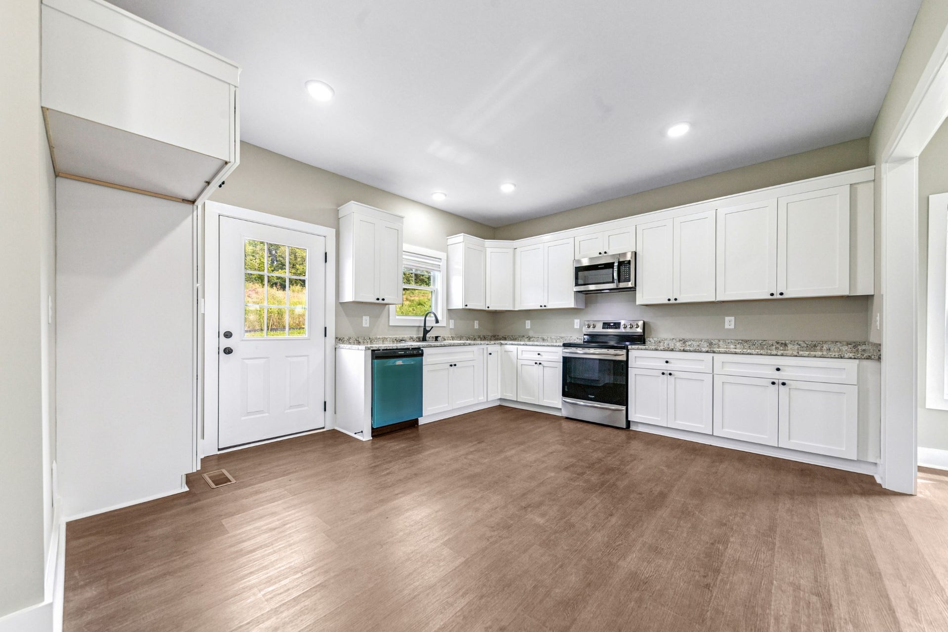 127 E Hill St, Cornersville, TN 37047 127 E Hill St, Cornersville, TN 37047