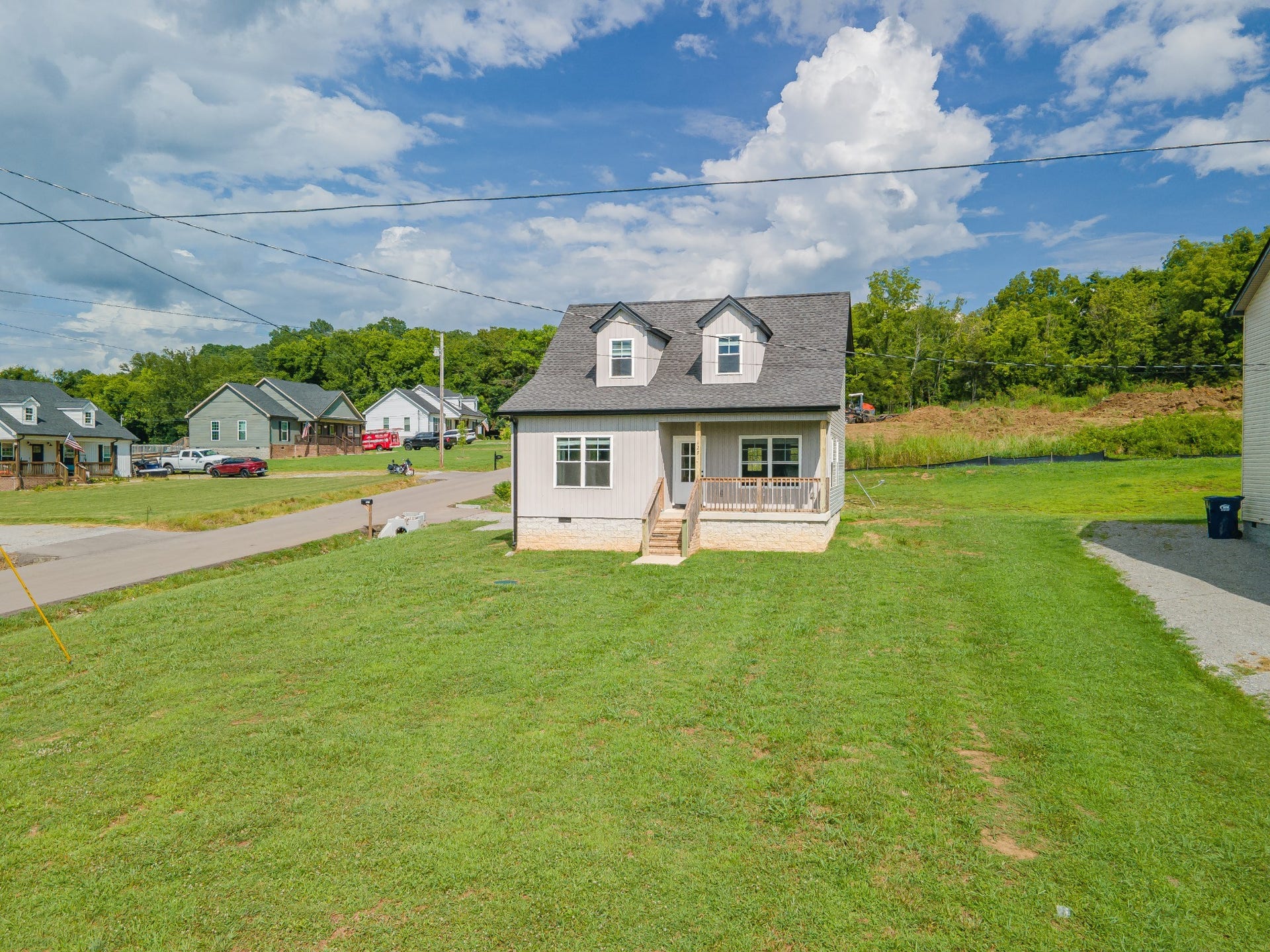 127 E Hill St, Cornersville, TN 37047 127 E Hill St, Cornersville, TN 37047