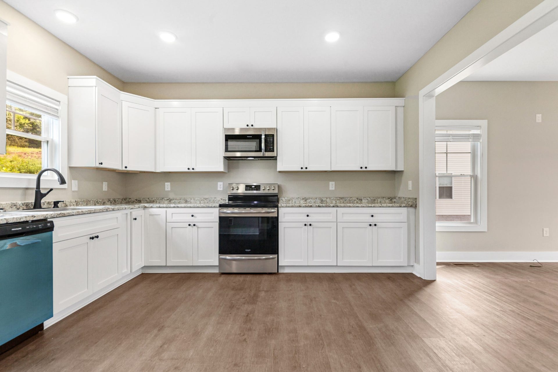 127 E Hill St, Cornersville, TN 37047 127 E Hill St, Cornersville, TN 37047
