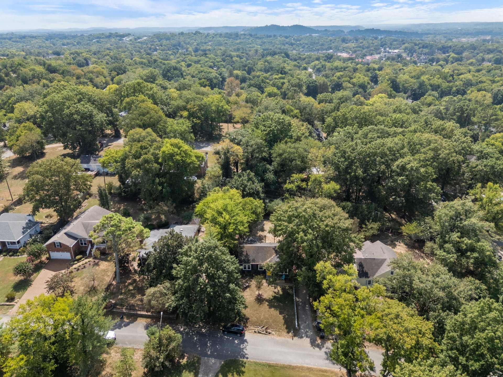 909 Edgewood Dr, Columbia, TN 38401 909 Edgewood Dr, Columbia, TN 38401