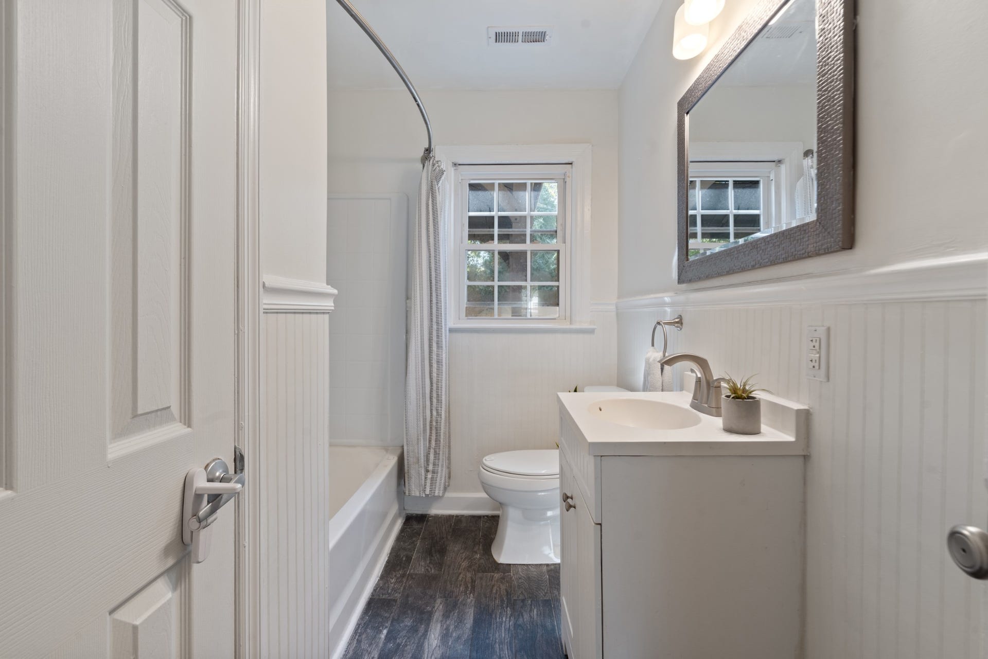 909 Edgewood Dr, Columbia, TN 38401 909 Edgewood Dr, Columbia, TN 38401