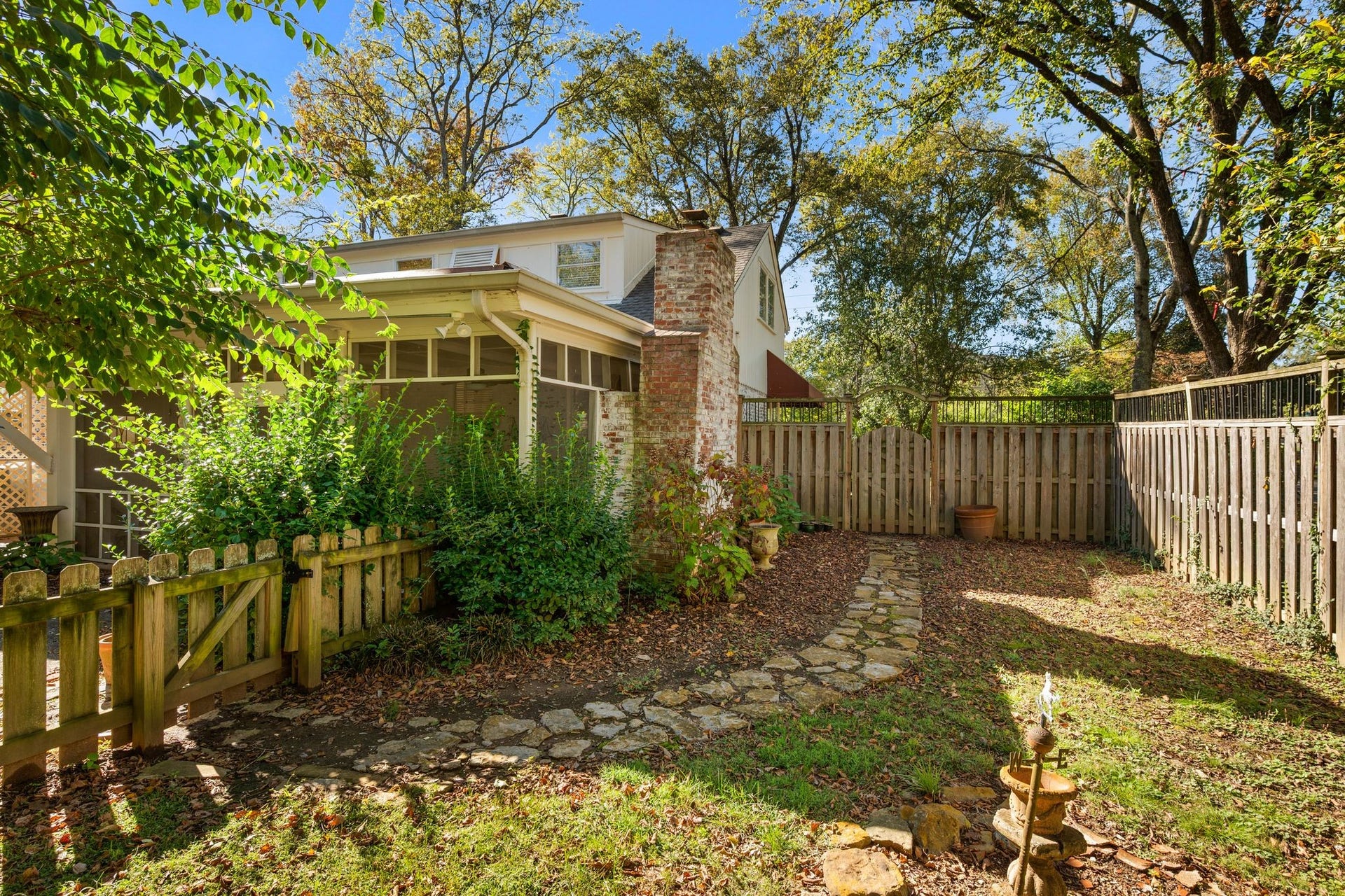 201 Brookfield Ave, Nashville, TN 37205 201 Brookfield Ave, Nashville, TN 37205