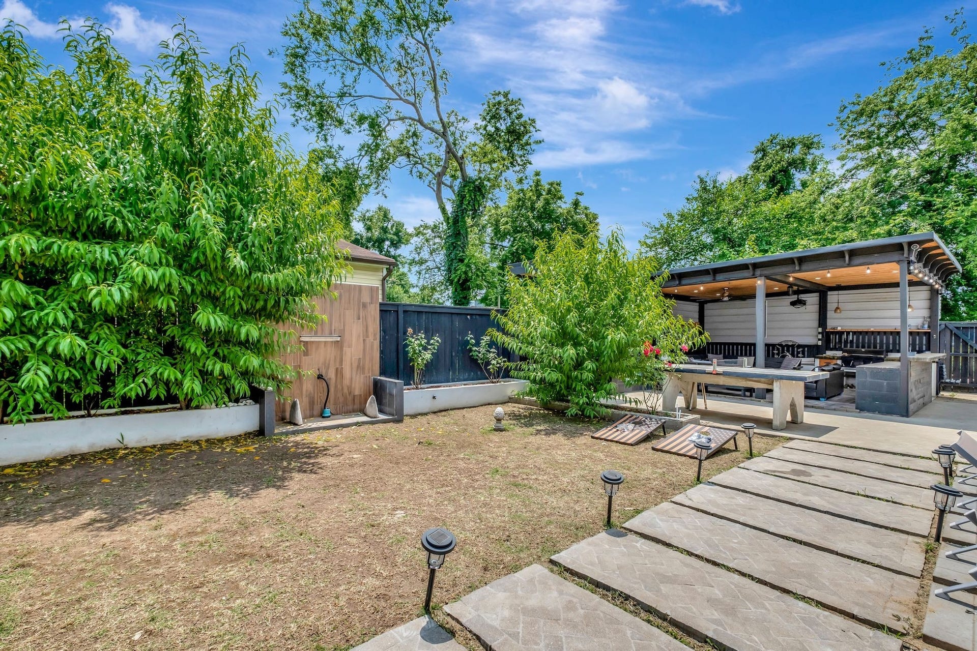 1525 12th Ave N, Nashville, TN 37208 1525 12th Ave N, Nashville, TN 37208