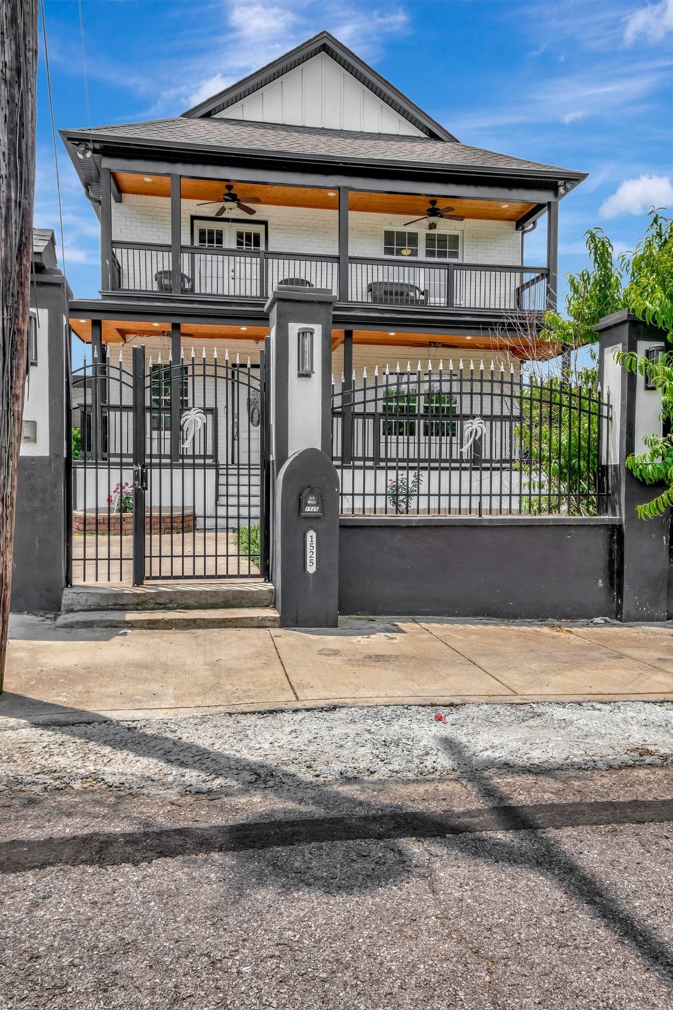 1525 12th Ave N, Nashville, TN 37208 1525 12th Ave N, Nashville, TN 37208